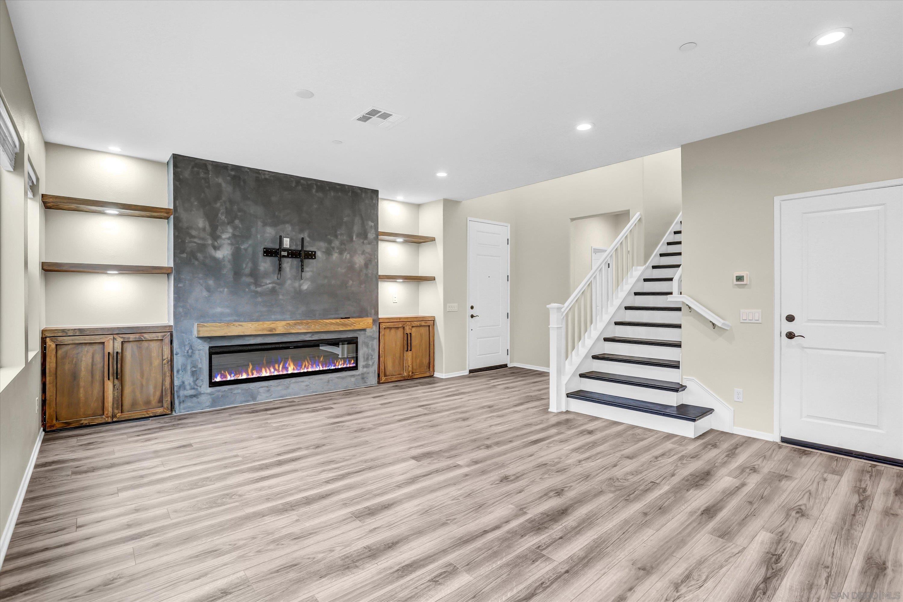 Detail Gallery Image 8 of 31 For 1250  Camino Carmelo, Chula Vista,  CA 91913 - 4 Beds | 3 Baths