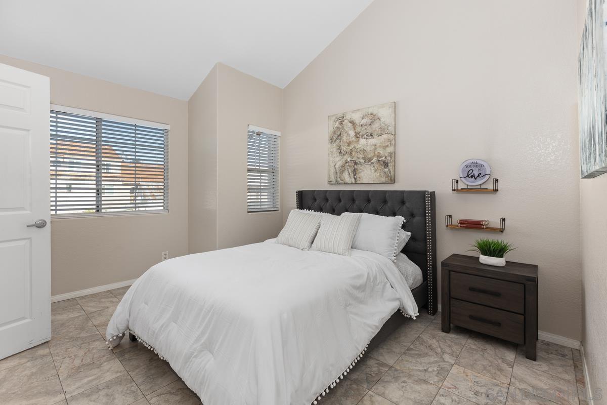 Detail Gallery Image 9 of 17 For 3635  3rd  #3,  San Diego,  CA 92103 - 3 Beds | 2/1 Baths