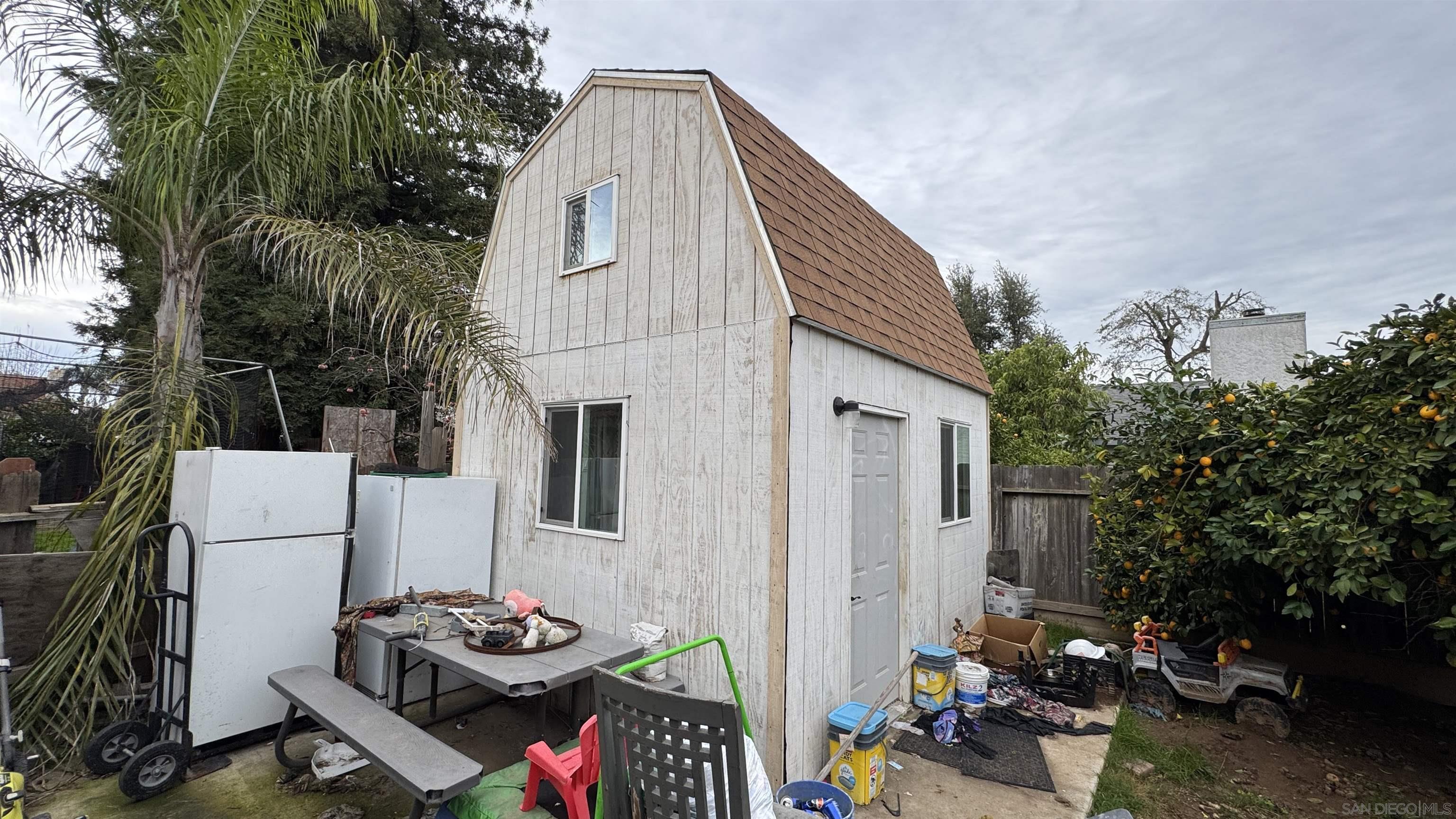 Detail Gallery Image 29 of 34 For 3642 W Redlands Ave, Fresno,  CA 93722 - 3 Beds | 2 Baths