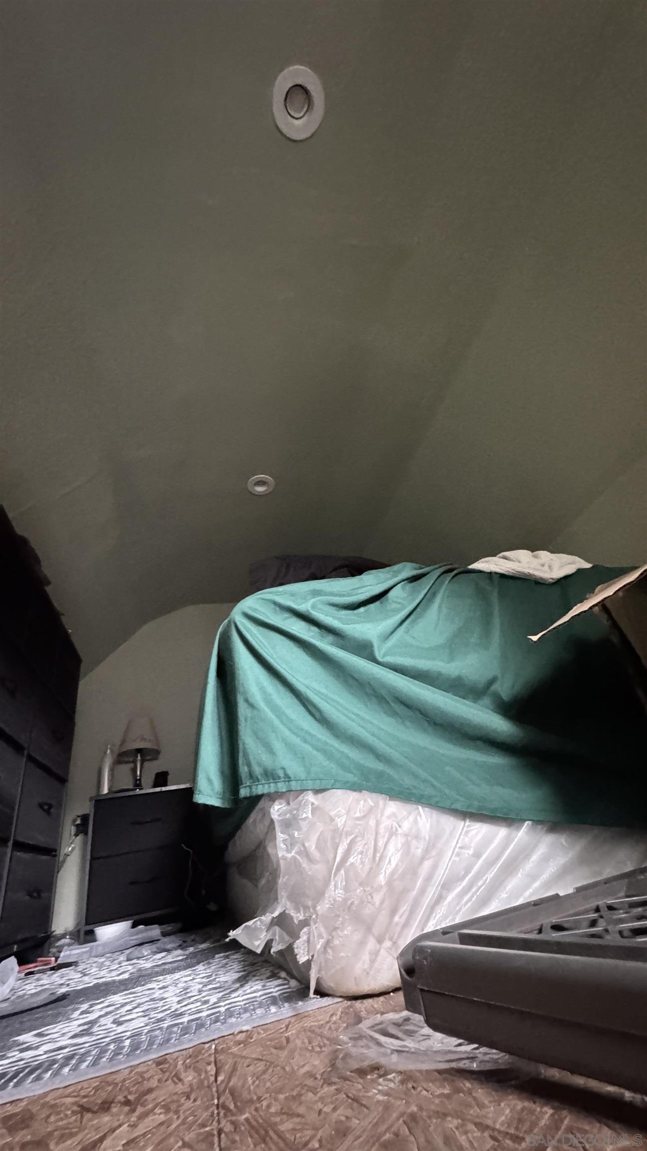 Detail Gallery Image 31 of 34 For 3642 W Redlands Ave, Fresno,  CA 93722 - 3 Beds | 2 Baths