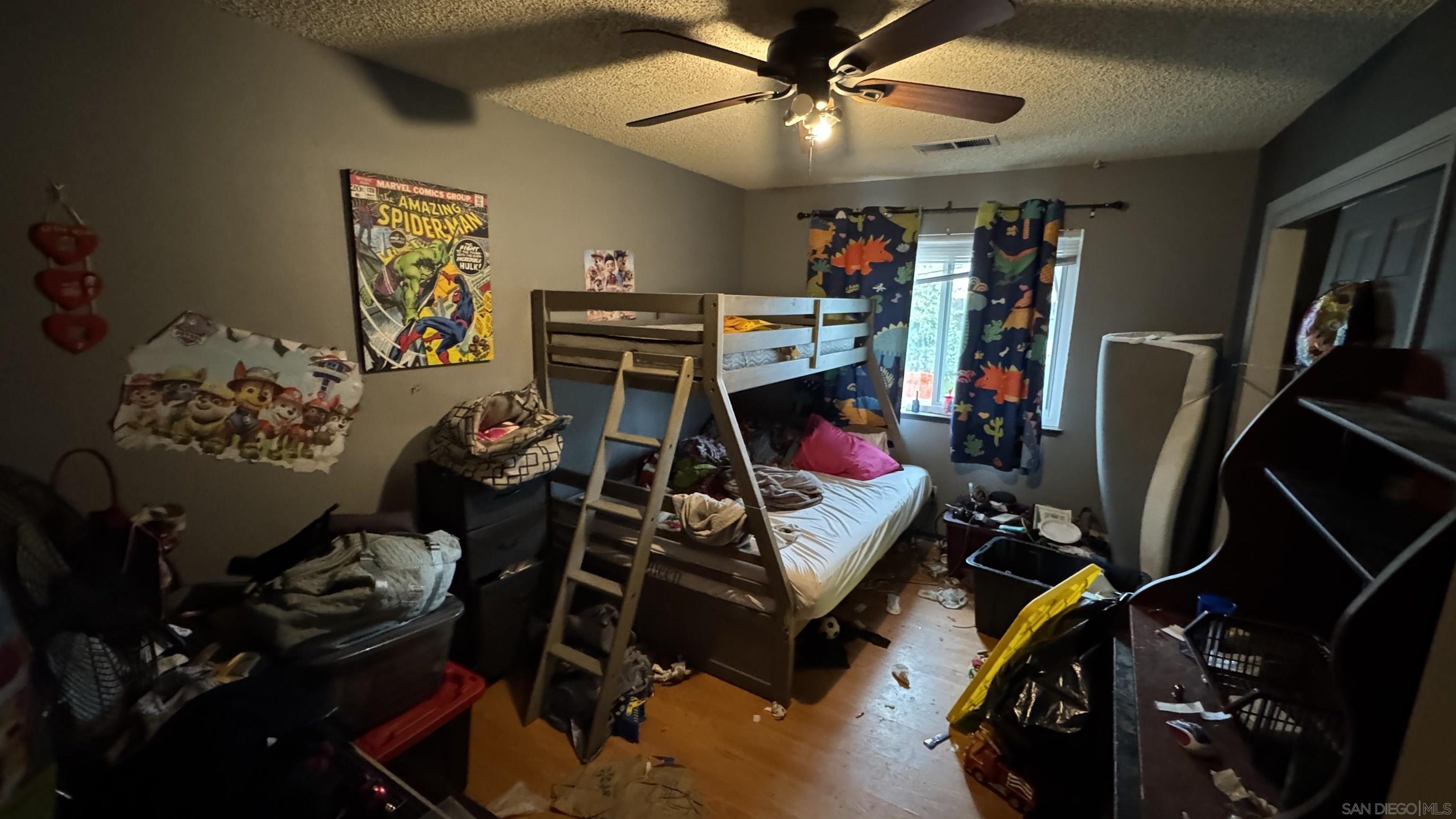 Detail Gallery Image 10 of 34 For 3642 W Redlands Ave, Fresno,  CA 93722 - 3 Beds | 2 Baths