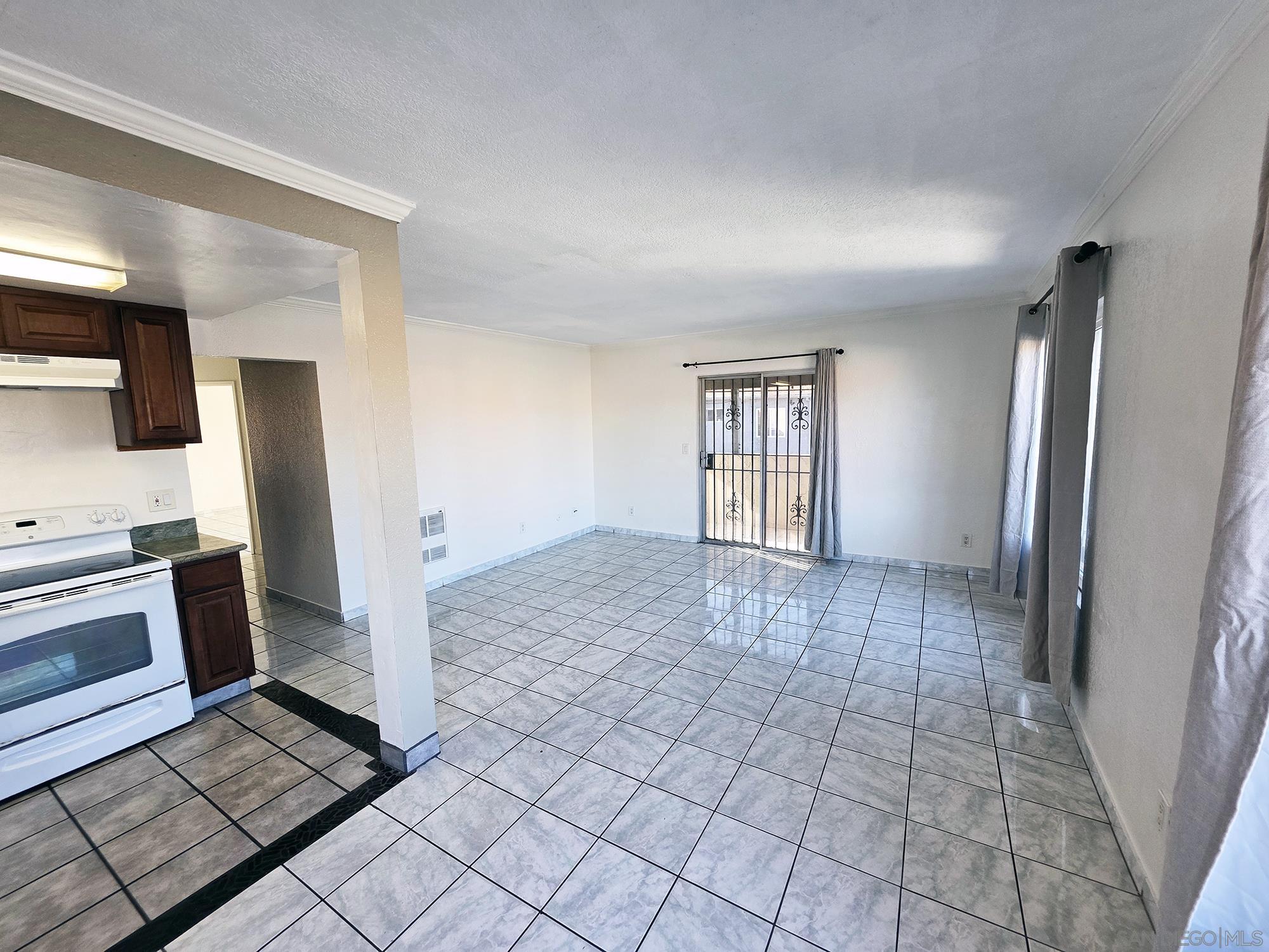 Front Image Thumbnail for SD2600723