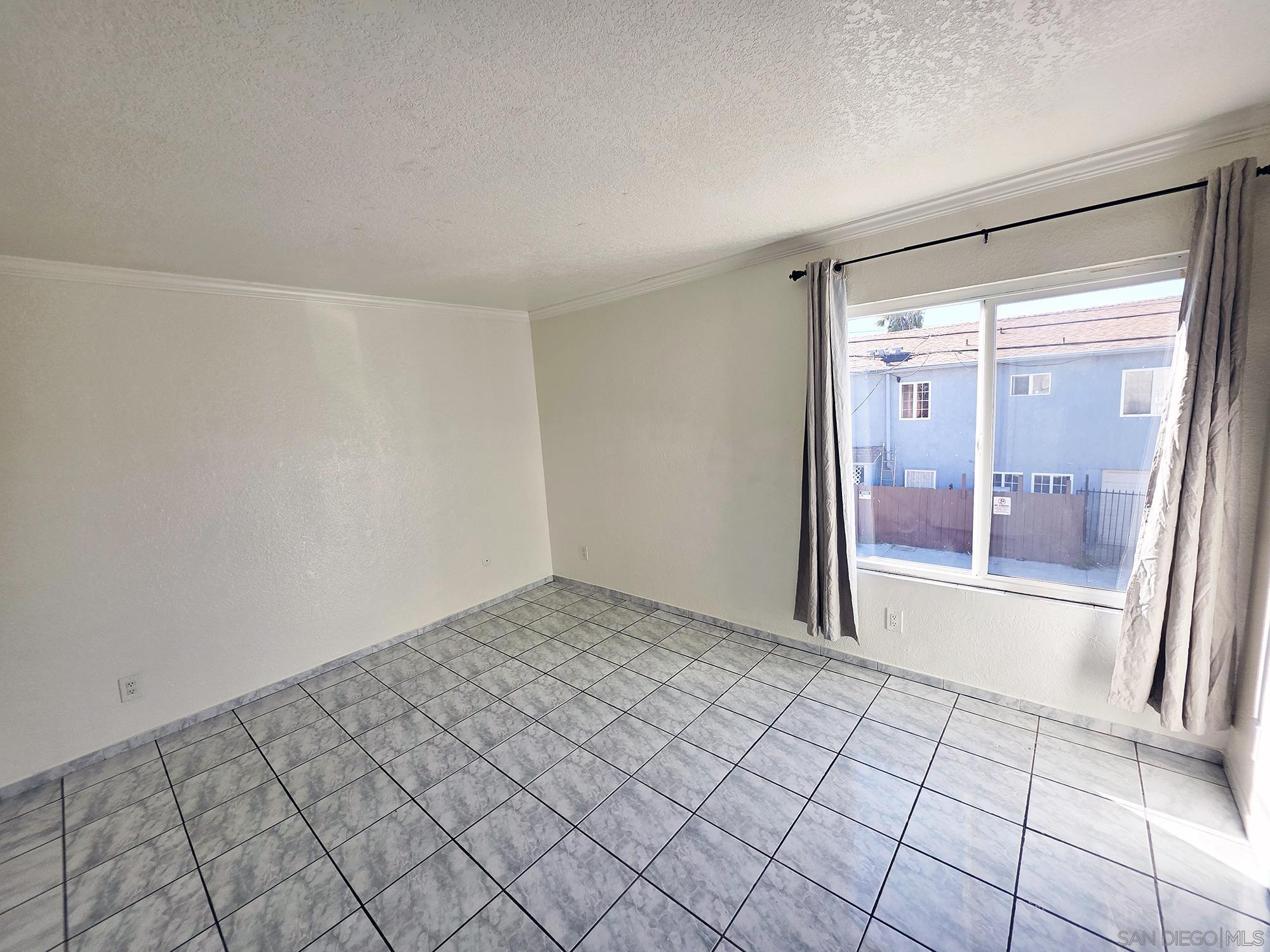 Detail Gallery Image 11 of 18 For 4056  Van Dyke Ave  4, San Diego,  CA 92105 - 2 Beds | 1/1 Baths