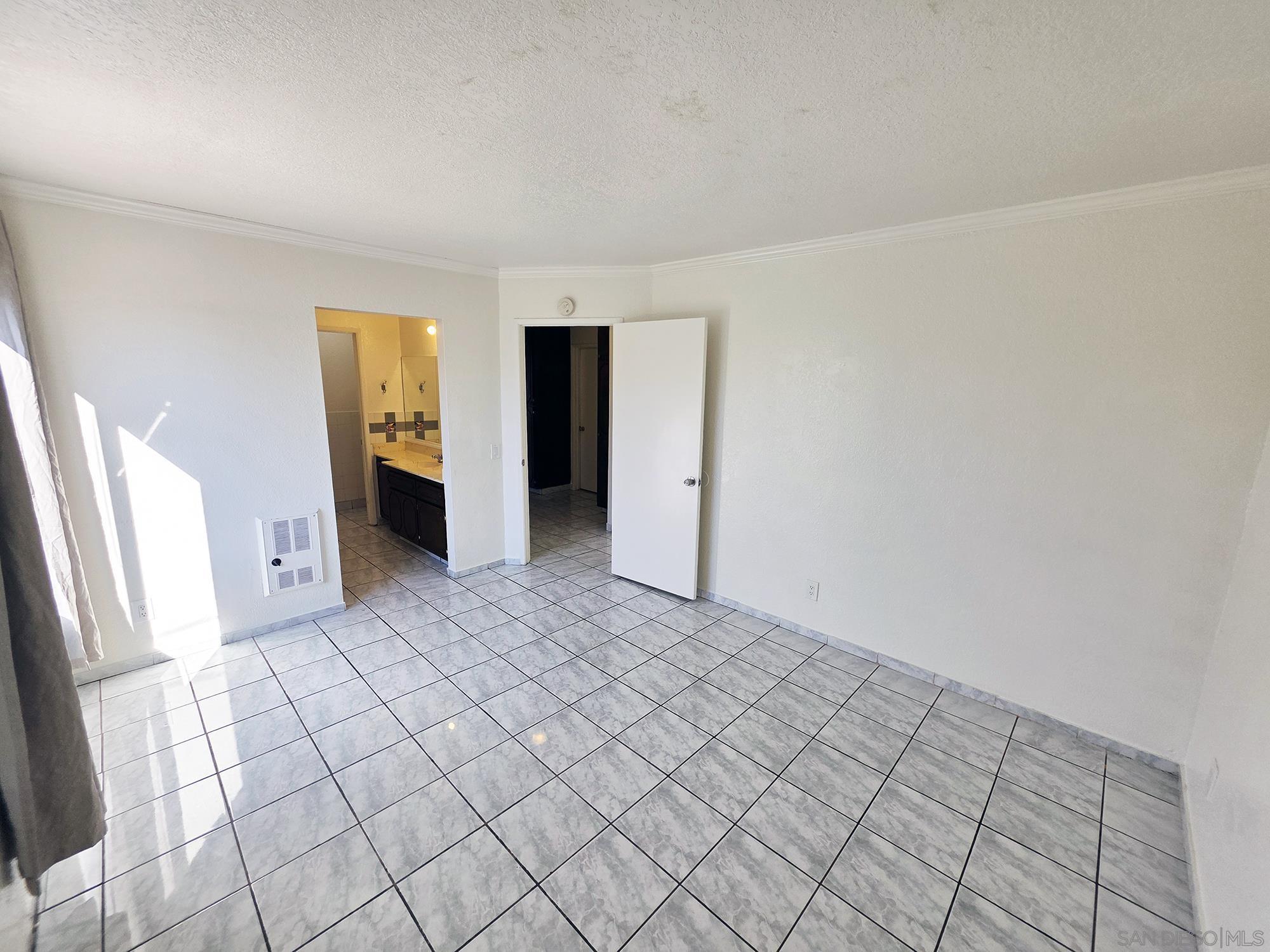 Detail Gallery Image 12 of 18 For 4056  Van Dyke Ave  4, San Diego,  CA 92105 - 2 Beds | 1/1 Baths