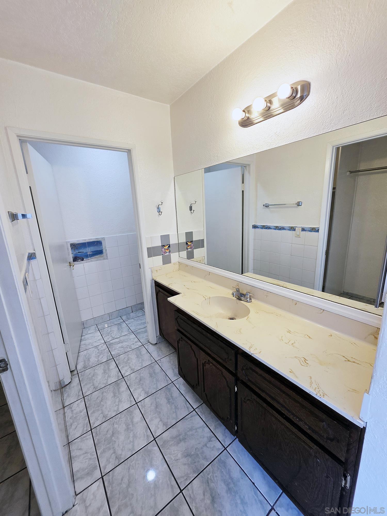 Detail Gallery Image 14 of 18 For 4056  Van Dyke Ave  4, San Diego,  CA 92105 - 2 Beds | 1/1 Baths
