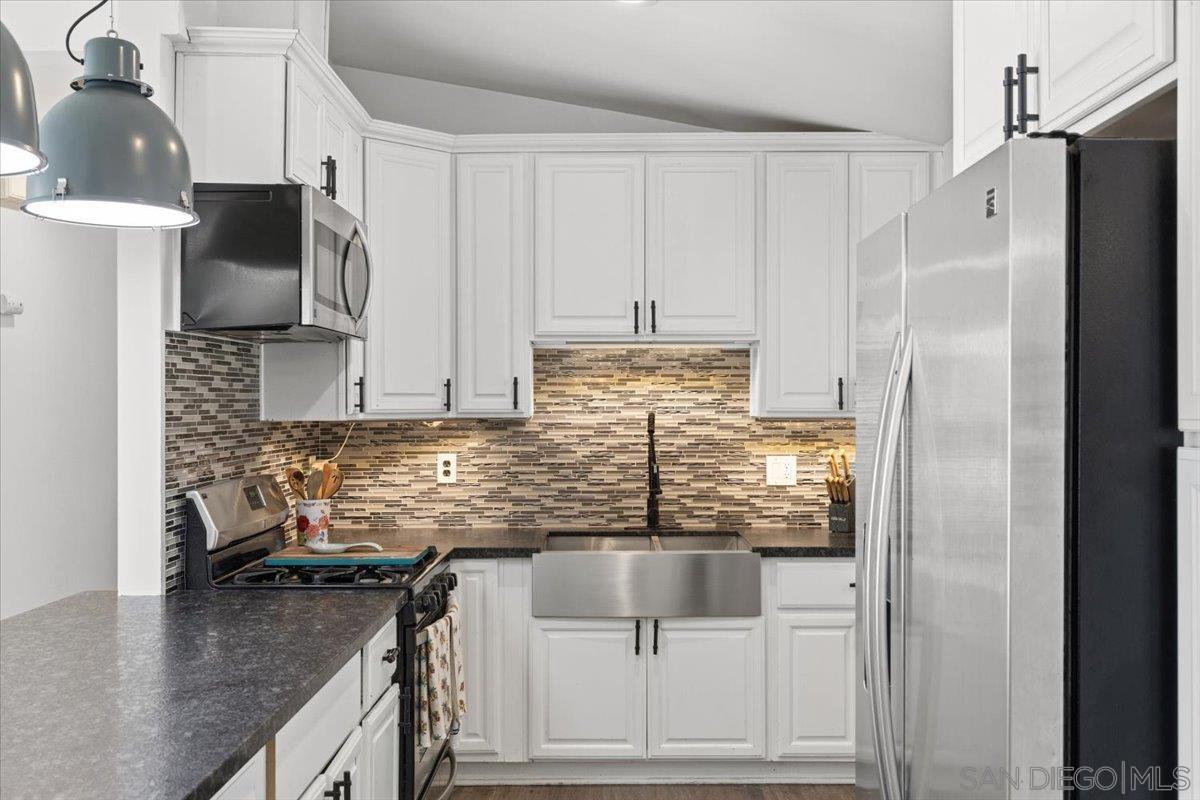 Detail Gallery Image 14 of 37 For 342  Billow Drive, San Diego,  CA 92114 - 4 Beds | 2 Baths