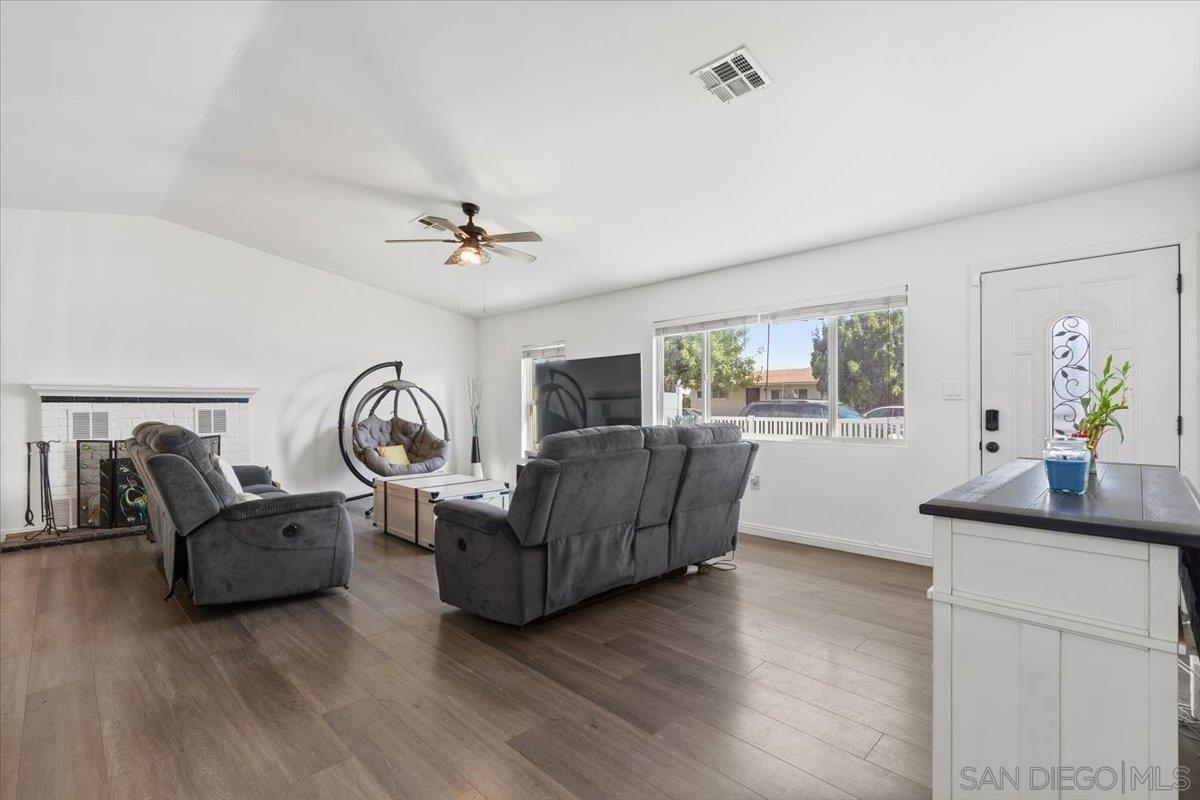 Detail Gallery Image 10 of 37 For 342  Billow Drive, San Diego,  CA 92114 - 4 Beds | 2 Baths