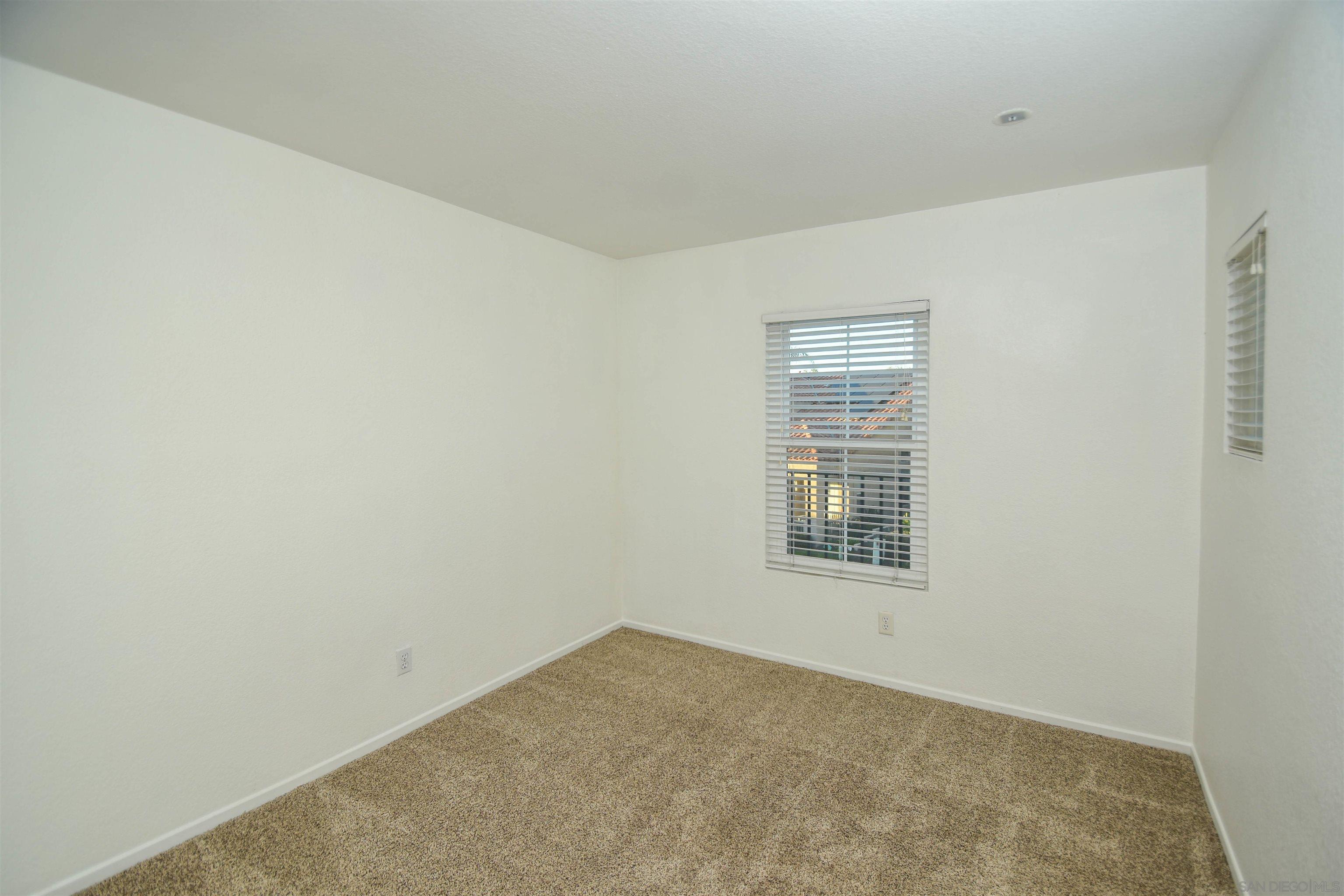 Detail Gallery Image 16 of 25 For 4073  Ivey Vista Way, Oceanside,  CA 92057 - 3 Beds | 2/1 Baths