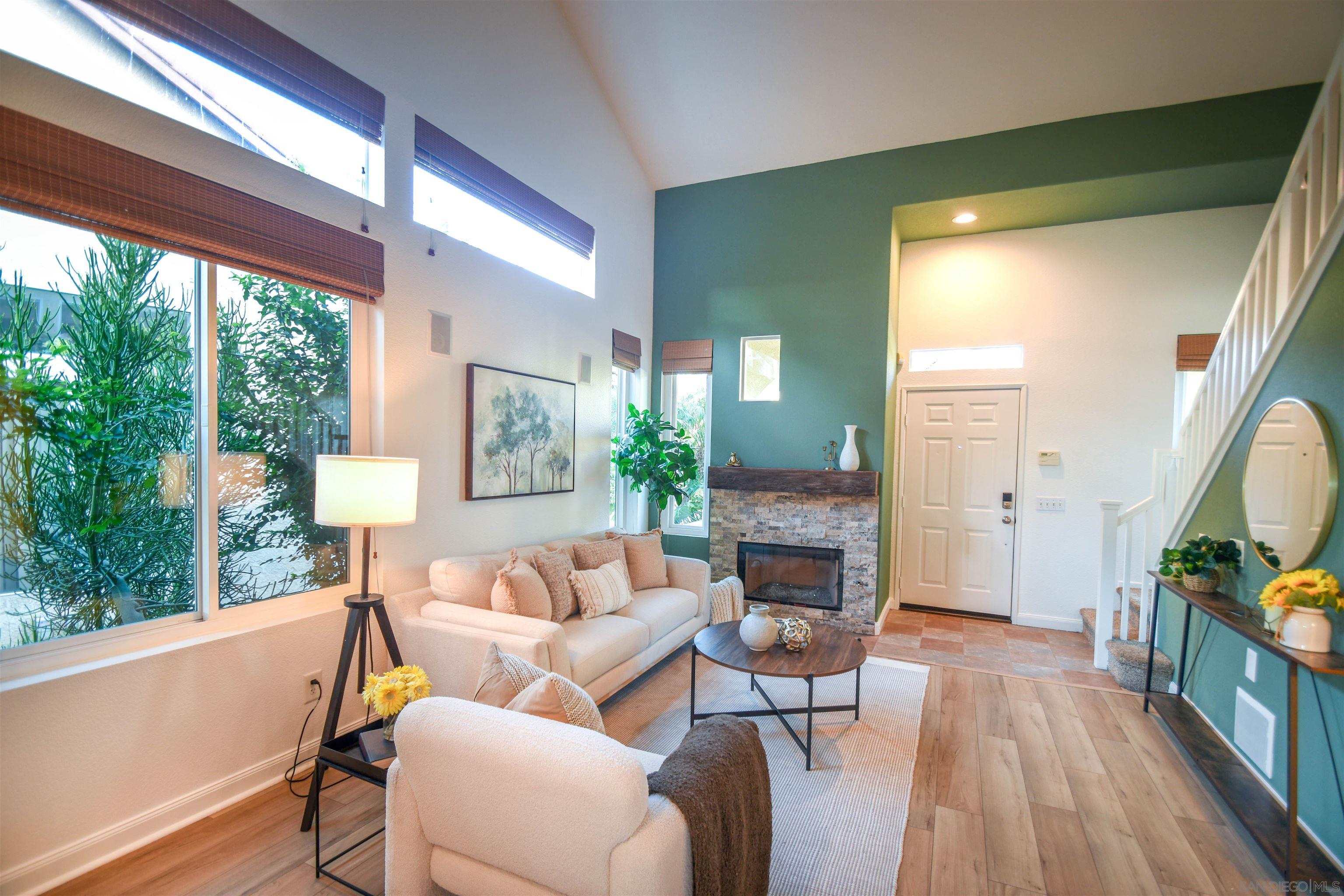 Detail Gallery Image 4 of 25 For 4073  Ivey Vista Way, Oceanside,  CA 92057 - 3 Beds | 2/1 Baths