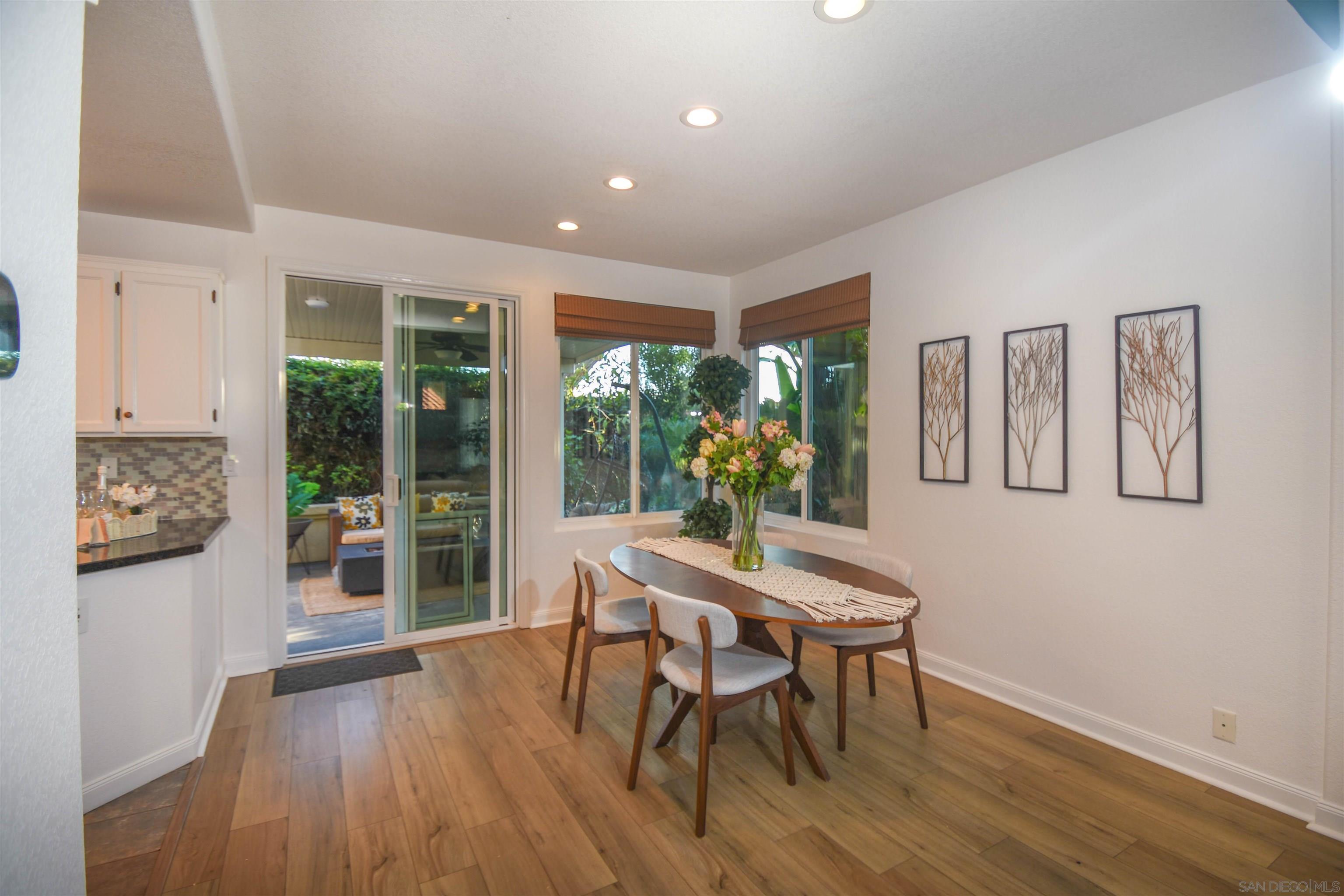 Detail Gallery Image 6 of 25 For 4073  Ivey Vista Way, Oceanside,  CA 92057 - 3 Beds | 2/1 Baths