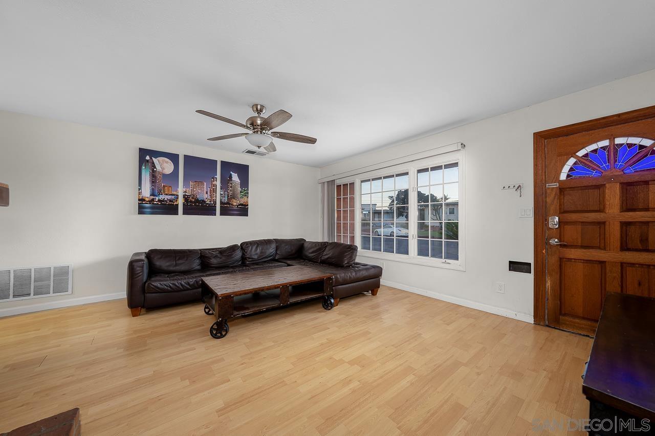 Detail Gallery Image 12 of 39 For 6496  Cleo St, San Diego,  CA 92115 - 3 Beds | 2 Baths