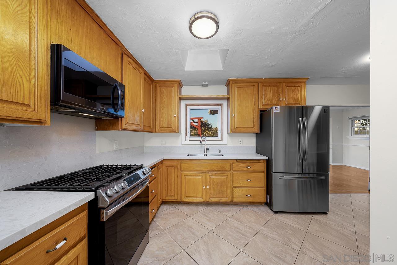 Detail Gallery Image 8 of 39 For 6496  Cleo St, San Diego,  CA 92115 - 3 Beds | 2 Baths