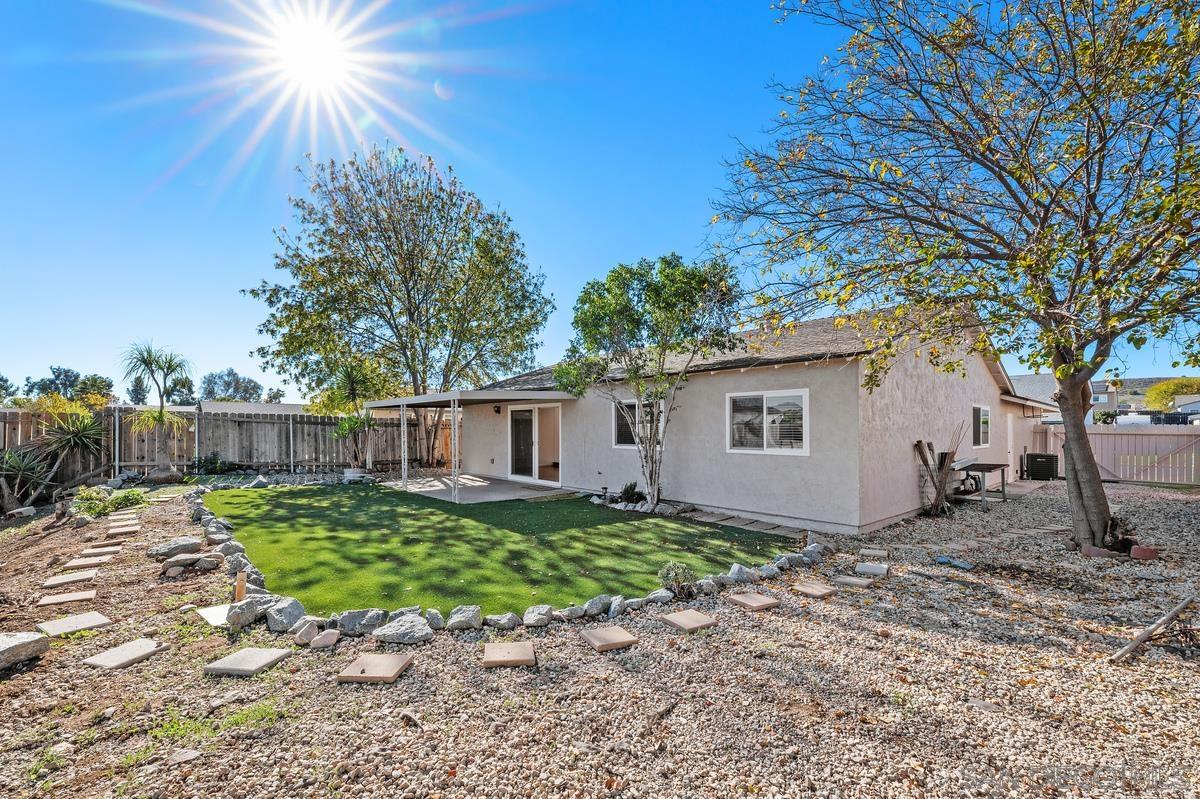 Detail Gallery Image 2 of 26 For 10017  Woodrose Ave, Santee,  CA 92071 - 3 Beds | 2 Baths