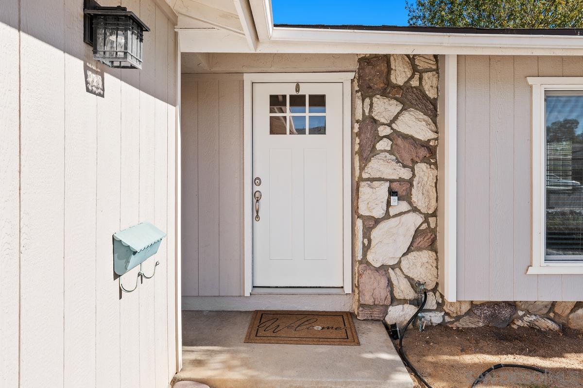 Detail Gallery Image 11 of 26 For 10017  Woodrose Ave, Santee,  CA 92071 - 3 Beds | 2 Baths