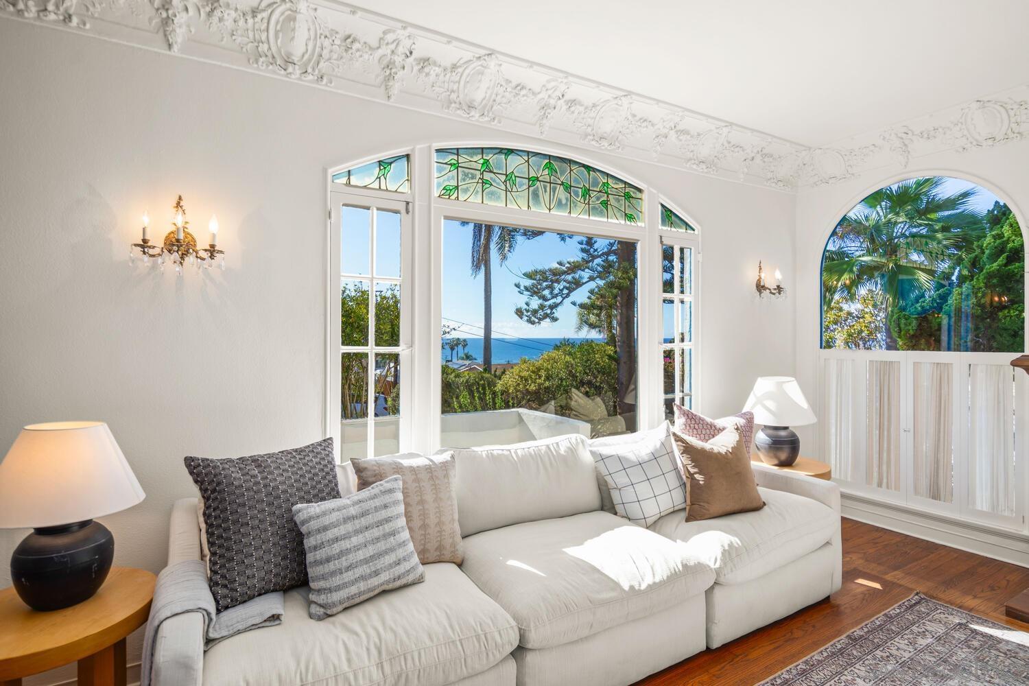 Detail Gallery Image 12 of 75 For 4422  Leon St, San Diego,  CA 92107 - 4 Beds | 4 Baths