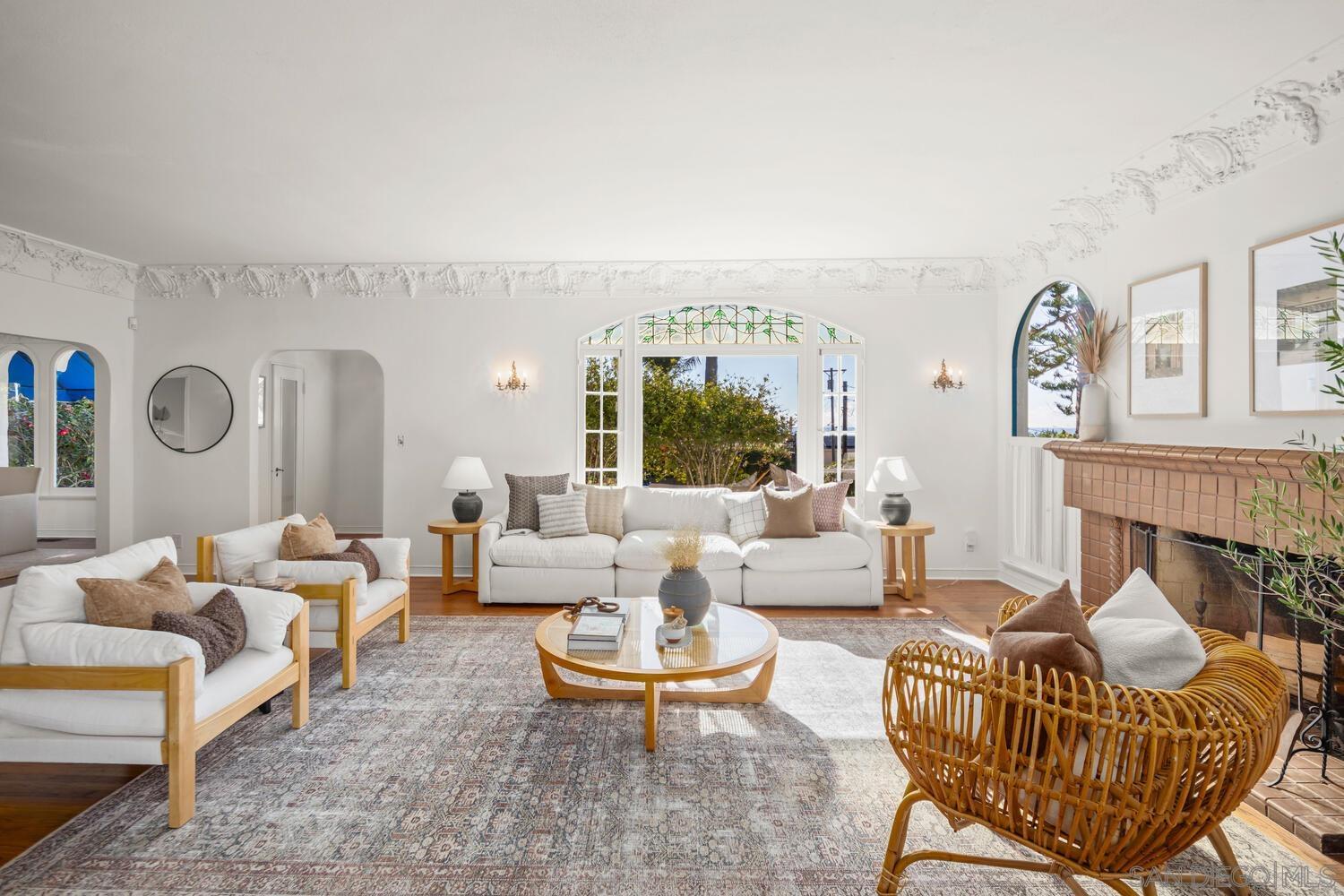 Detail Gallery Image 13 of 75 For 4422  Leon St, San Diego,  CA 92107 - 4 Beds | 4 Baths