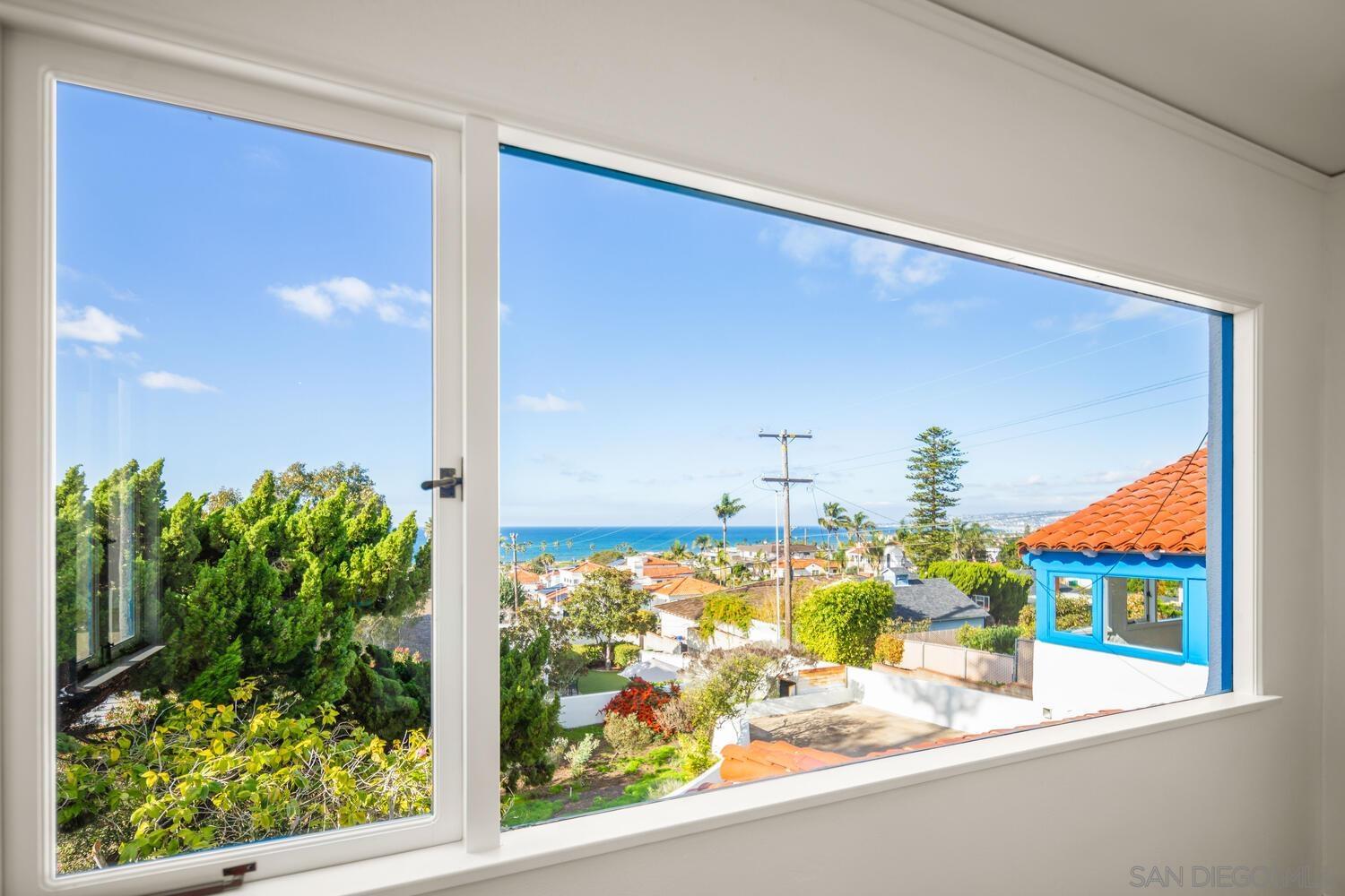 Detail Gallery Image 34 of 75 For 4422  Leon St, San Diego,  CA 92107 - 4 Beds | 4 Baths