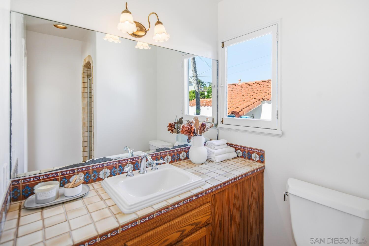 Detail Gallery Image 35 of 75 For 4422  Leon St, San Diego,  CA 92107 - 4 Beds | 4 Baths