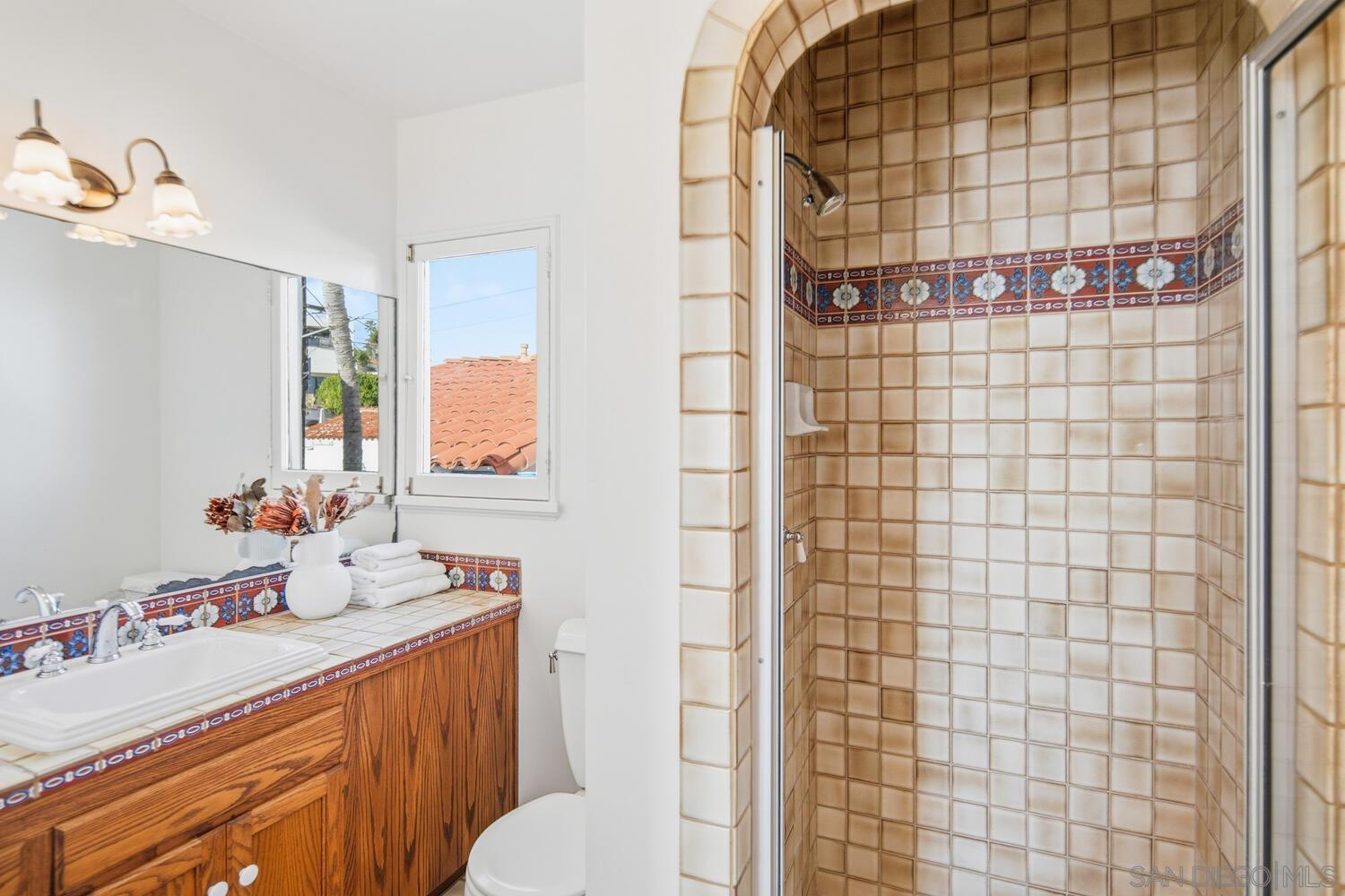 Detail Gallery Image 36 of 75 For 4422  Leon St, San Diego,  CA 92107 - 4 Beds | 4 Baths