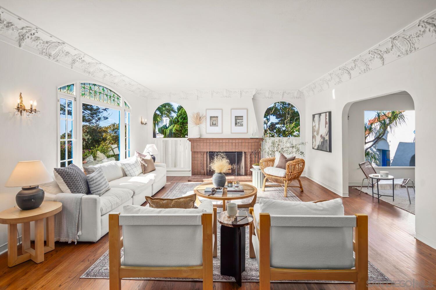 Detail Gallery Image 10 of 75 For 4422  Leon St, San Diego,  CA 92107 - 4 Beds | 4 Baths