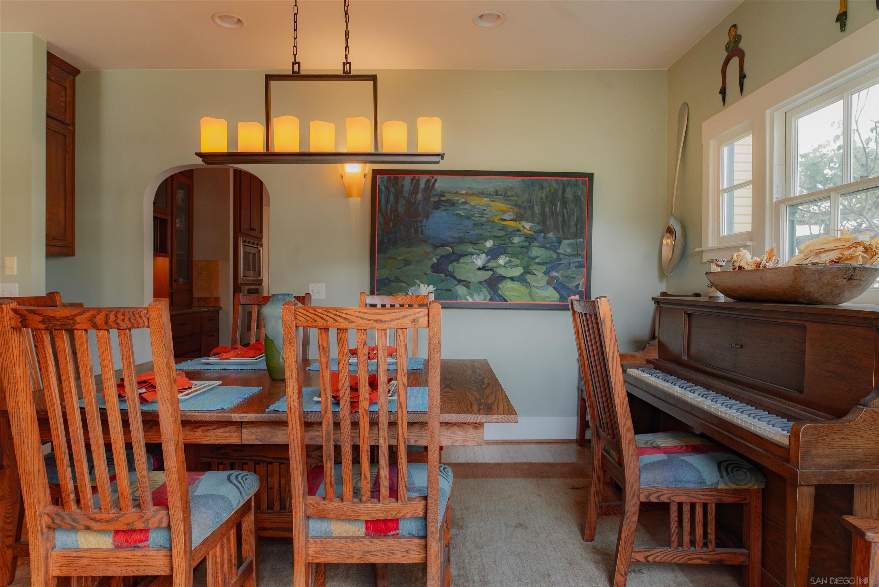 Detail Gallery Image 11 of 61 For 210 E 6th Ave, Escondido,  CA 92025 - 4 Beds | 4 Baths