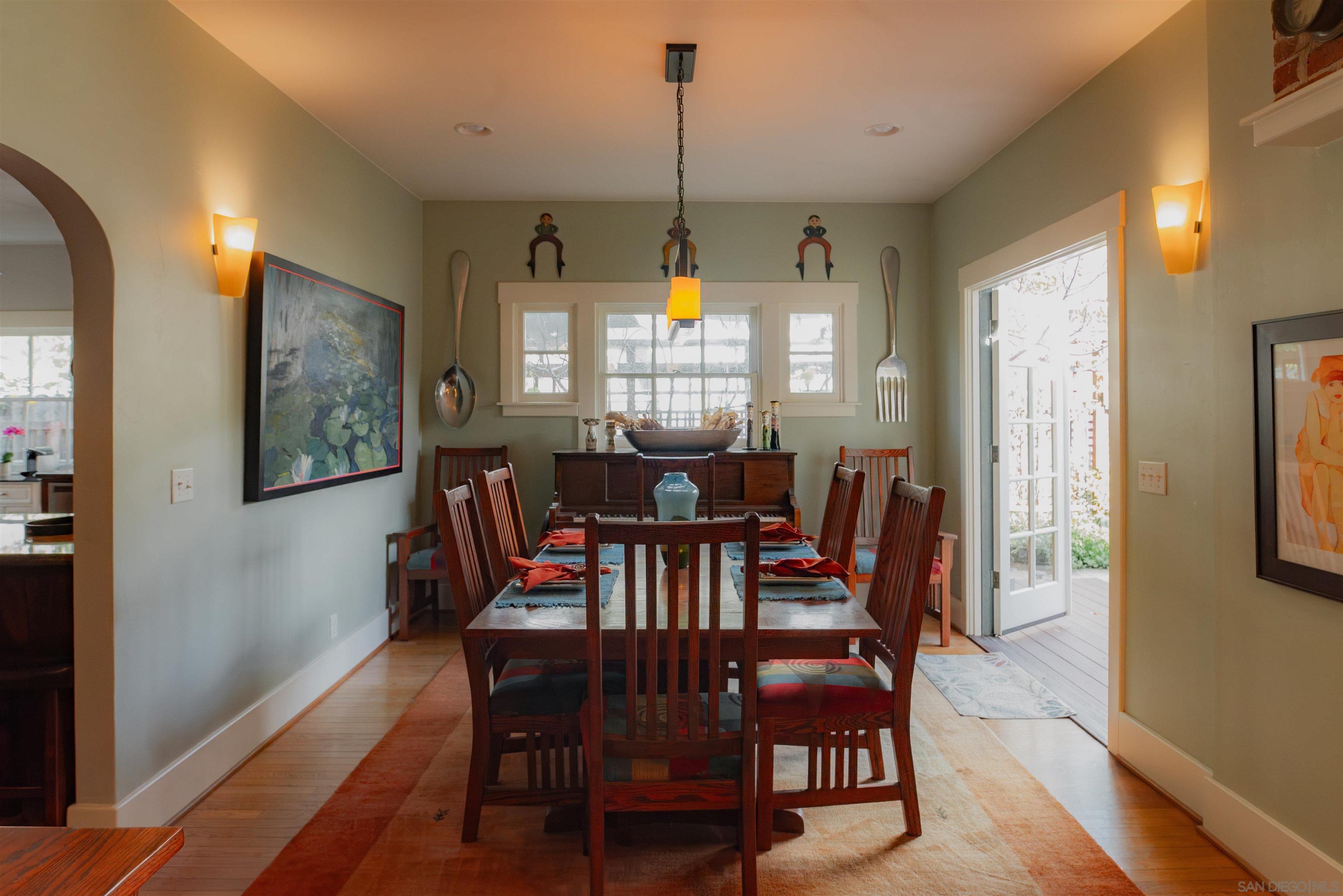 Detail Gallery Image 11 of 62 For 210 E 6th Ave, Escondido,  CA 92025 - 4 Beds | 4 Baths