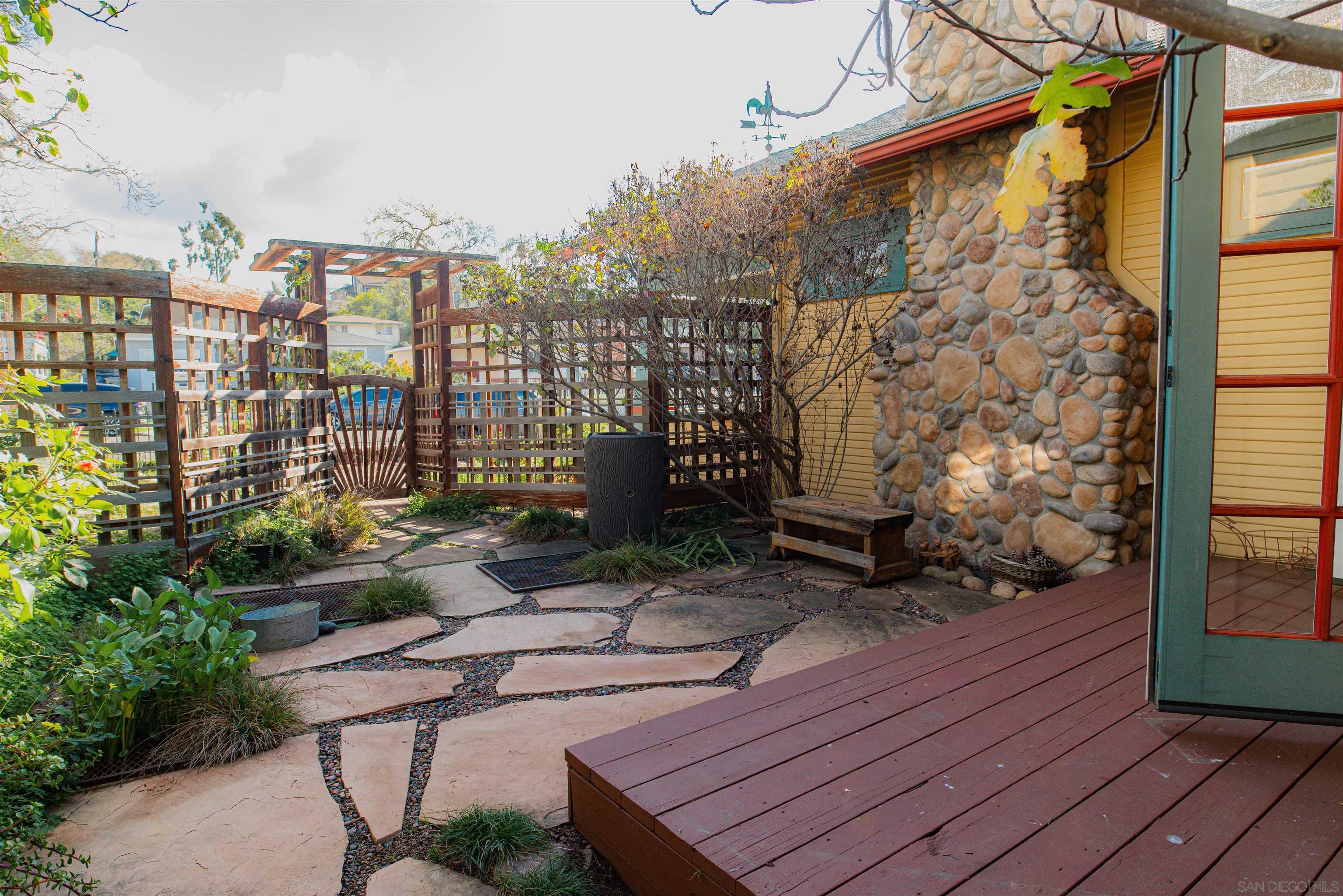 Detail Gallery Image 13 of 61 For 210 E 6th Ave, Escondido,  CA 92025 - 4 Beds | 4 Baths