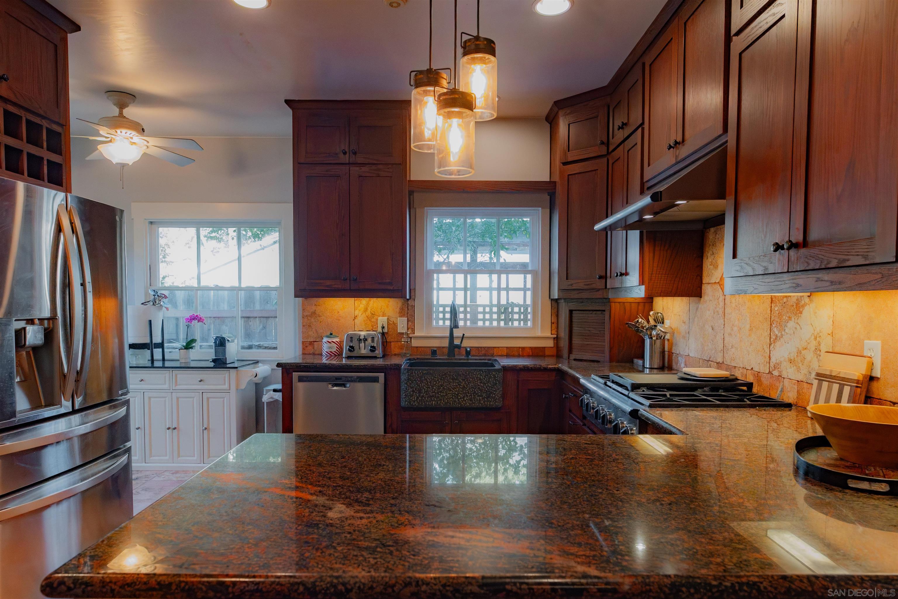 Detail Gallery Image 18 of 61 For 210 E 6th Ave, Escondido,  CA 92025 - 4 Beds | 4 Baths