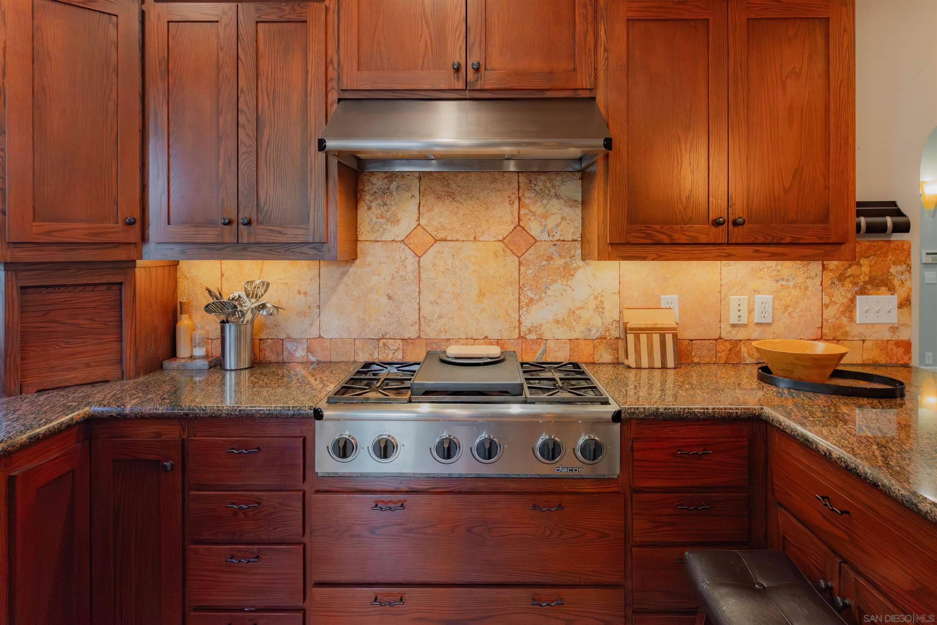 Detail Gallery Image 20 of 61 For 210 E 6th Ave, Escondido,  CA 92025 - 4 Beds | 4 Baths