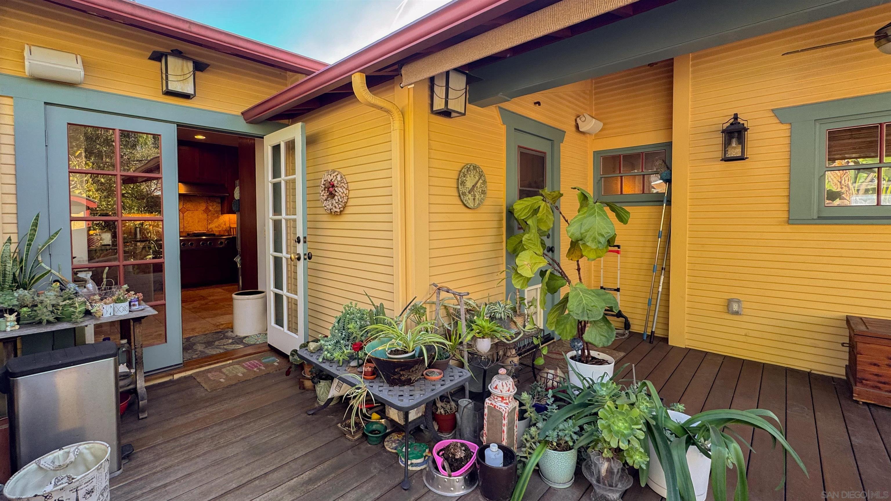 Detail Gallery Image 25 of 61 For 210 E 6th Ave, Escondido,  CA 92025 - 4 Beds | 4 Baths