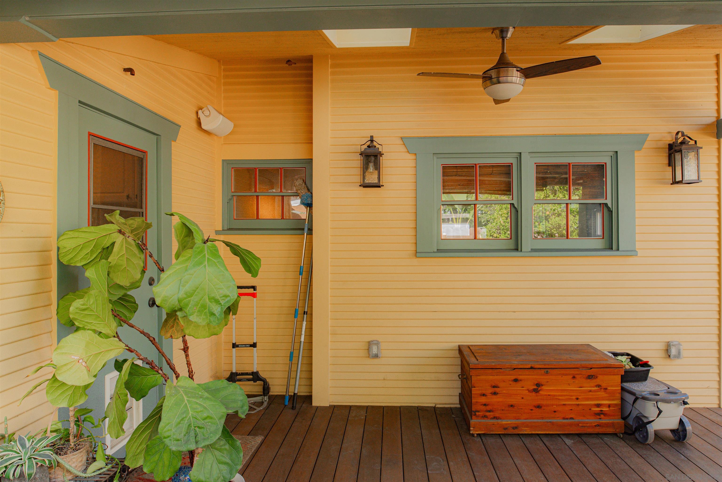 Detail Gallery Image 25 of 62 For 210 E 6th Ave, Escondido,  CA 92025 - 4 Beds | 4 Baths