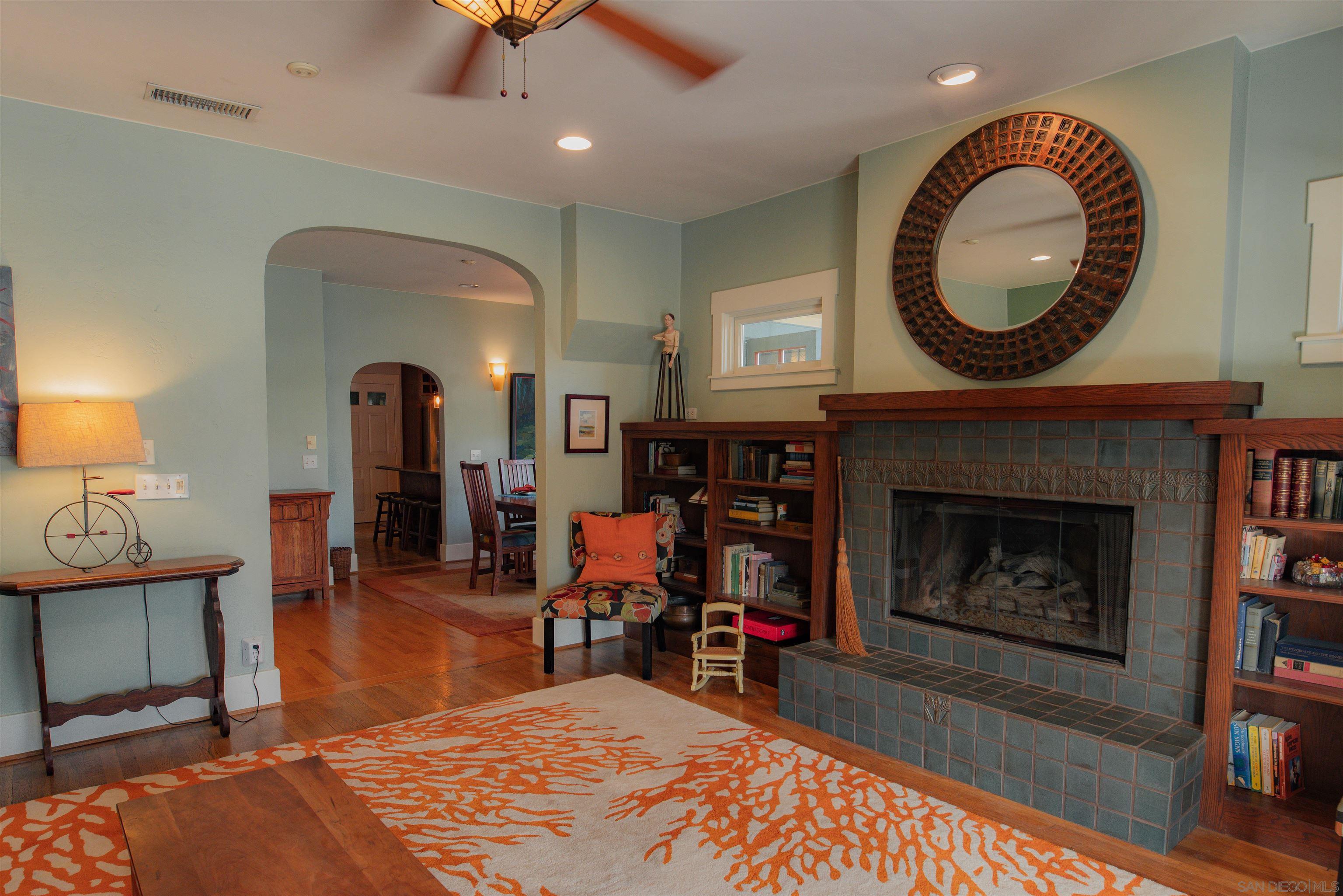 Detail Gallery Image 4 of 61 For 210 E 6th Ave, Escondido,  CA 92025 - 4 Beds | 4 Baths