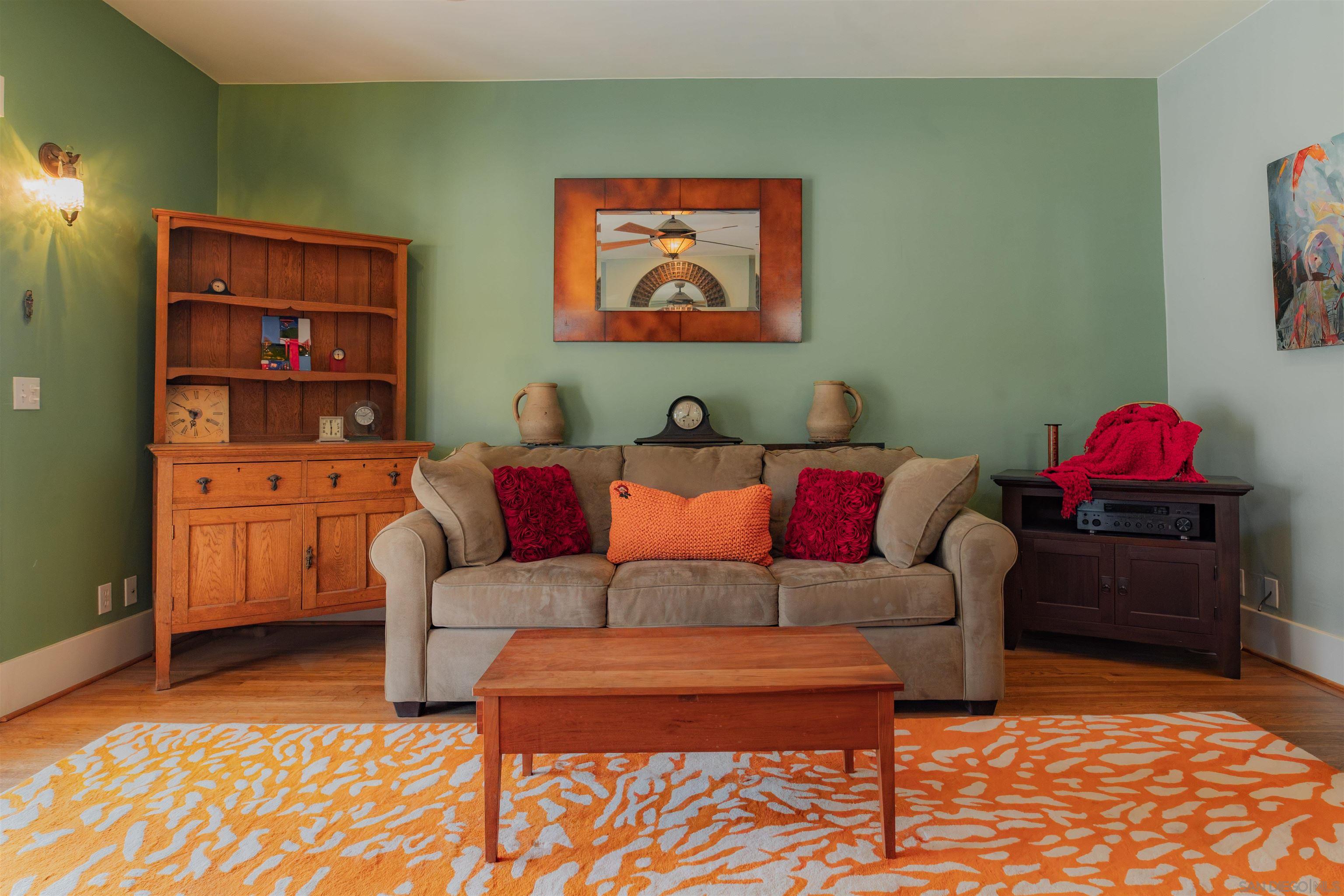 Detail Gallery Image 5 of 61 For 210 E 6th Ave, Escondido,  CA 92025 - 4 Beds | 4 Baths