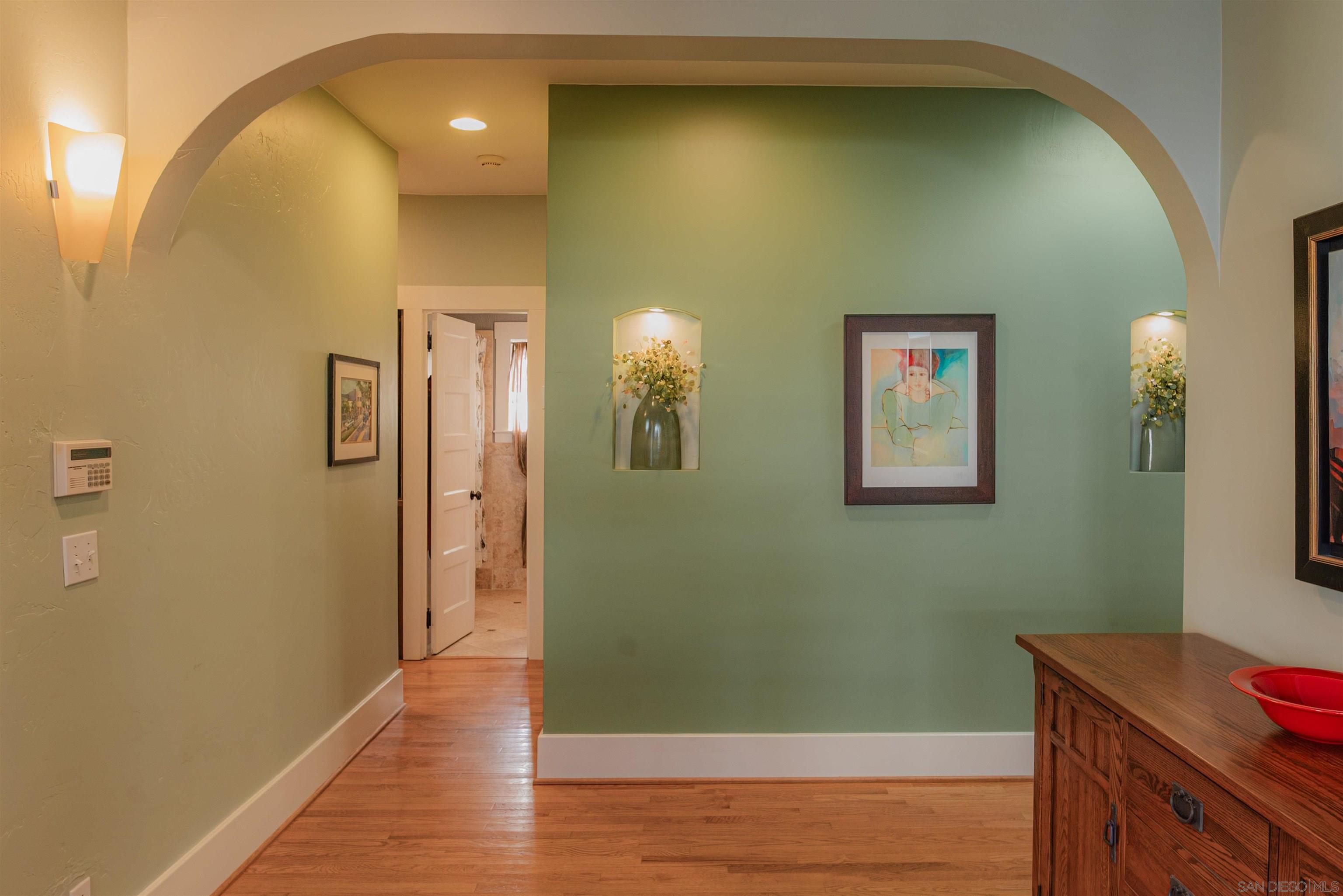 Detail Gallery Image 10 of 62 For 210 E 6th Ave, Escondido,  CA 92025 - 4 Beds | 4 Baths