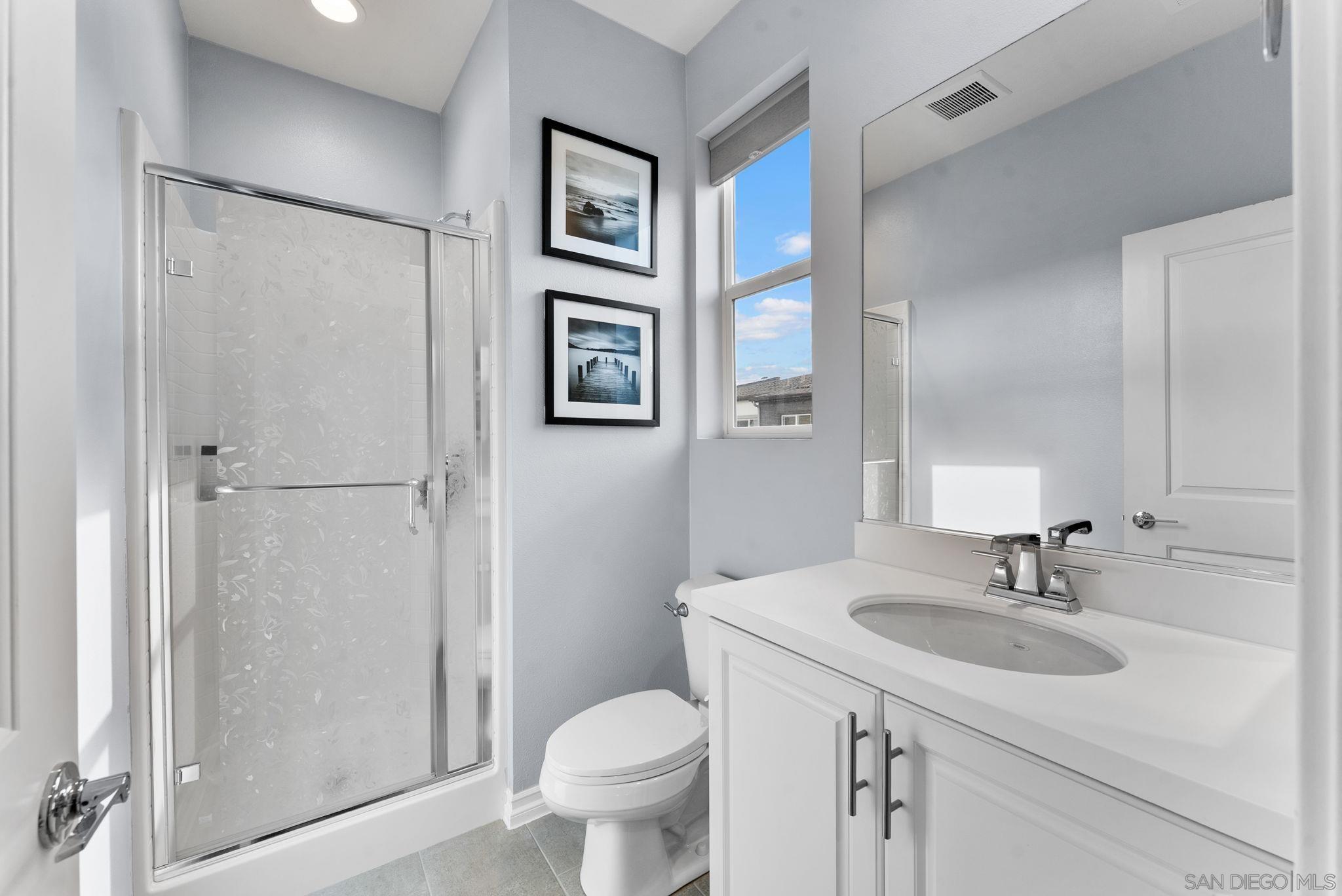 Detail Gallery Image 18 of 29 For 2532  S Escondido Blvd  #204,  Escondido,  CA 92025 - 2 Beds | 2/1 Baths