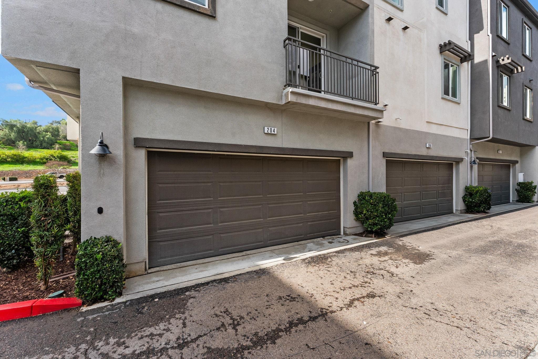 Detail Gallery Image 20 of 29 For 2532  S Escondido Blvd  #204,  Escondido,  CA 92025 - 2 Beds | 2/1 Baths