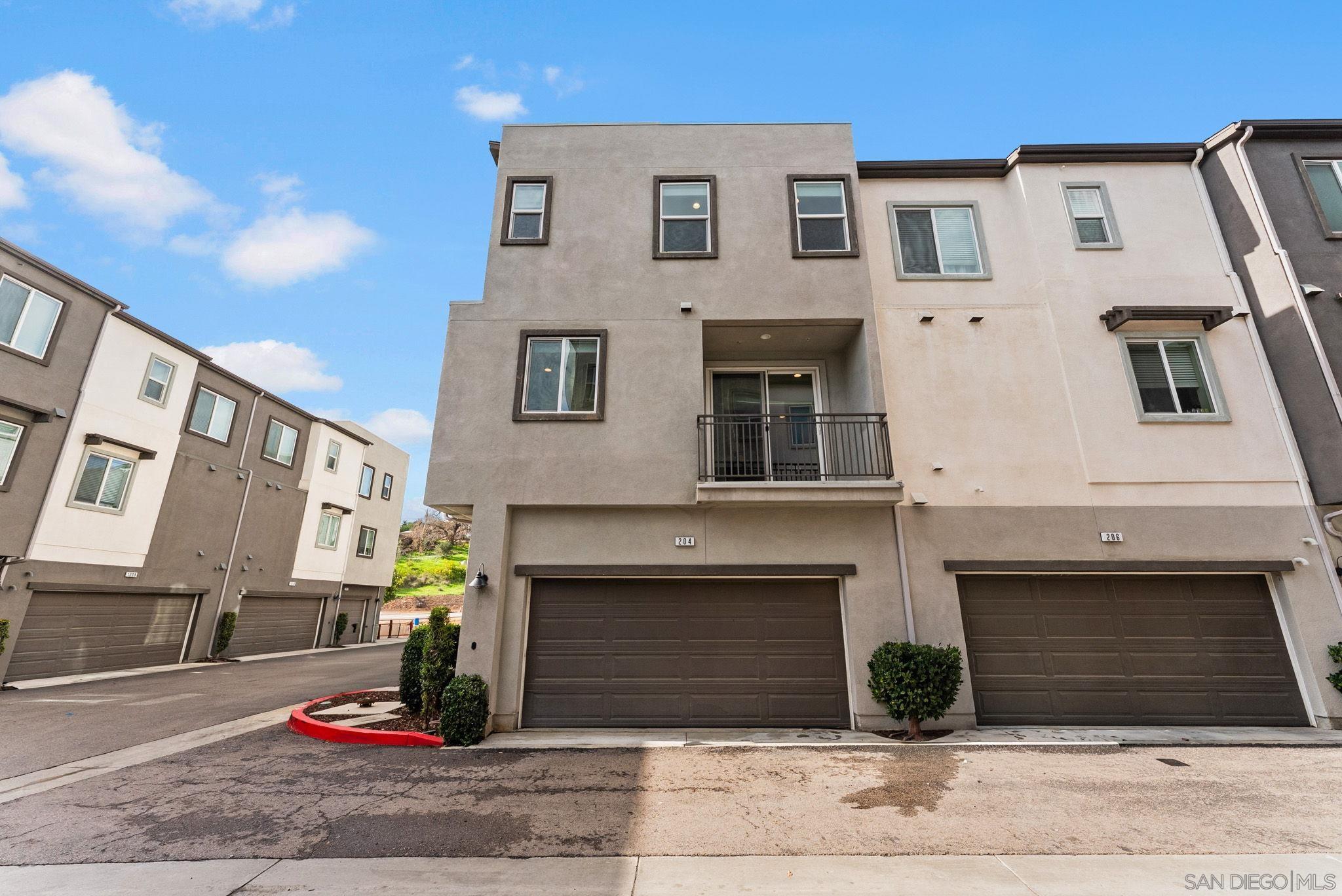 Detail Gallery Image 22 of 29 For 2532  S Escondido Blvd  #204,  Escondido,  CA 92025 - 2 Beds | 2/1 Baths