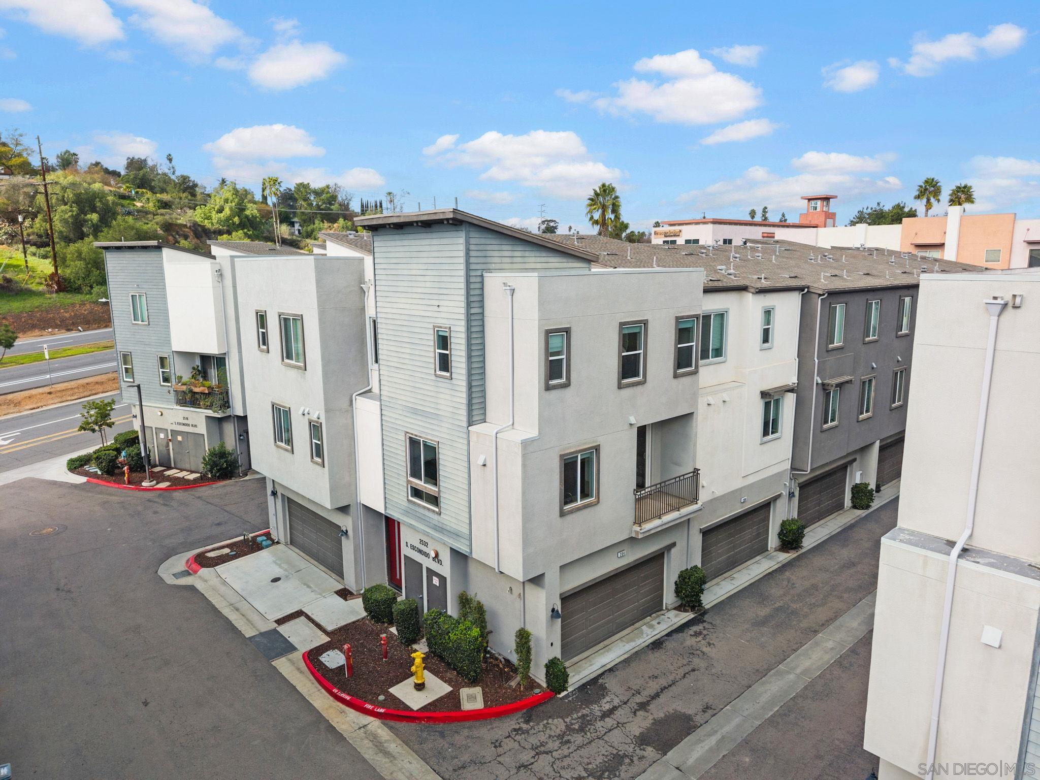 Detail Gallery Image 27 of 29 For 2532  S Escondido Blvd  #204,  Escondido,  CA 92025 - 2 Beds | 2/1 Baths