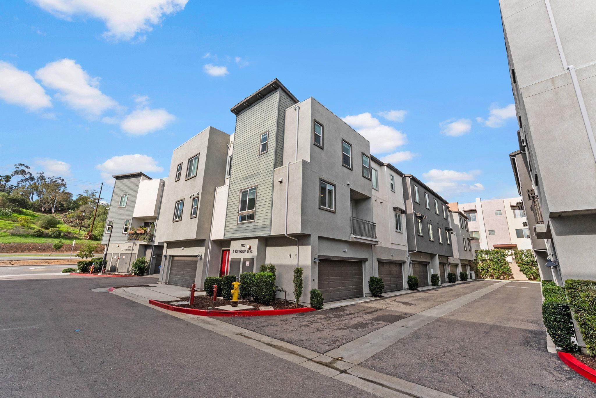 Detail Gallery Image 29 of 29 For 2532  S Escondido Blvd  #204,  Escondido,  CA 92025 - 2 Beds | 2/1 Baths