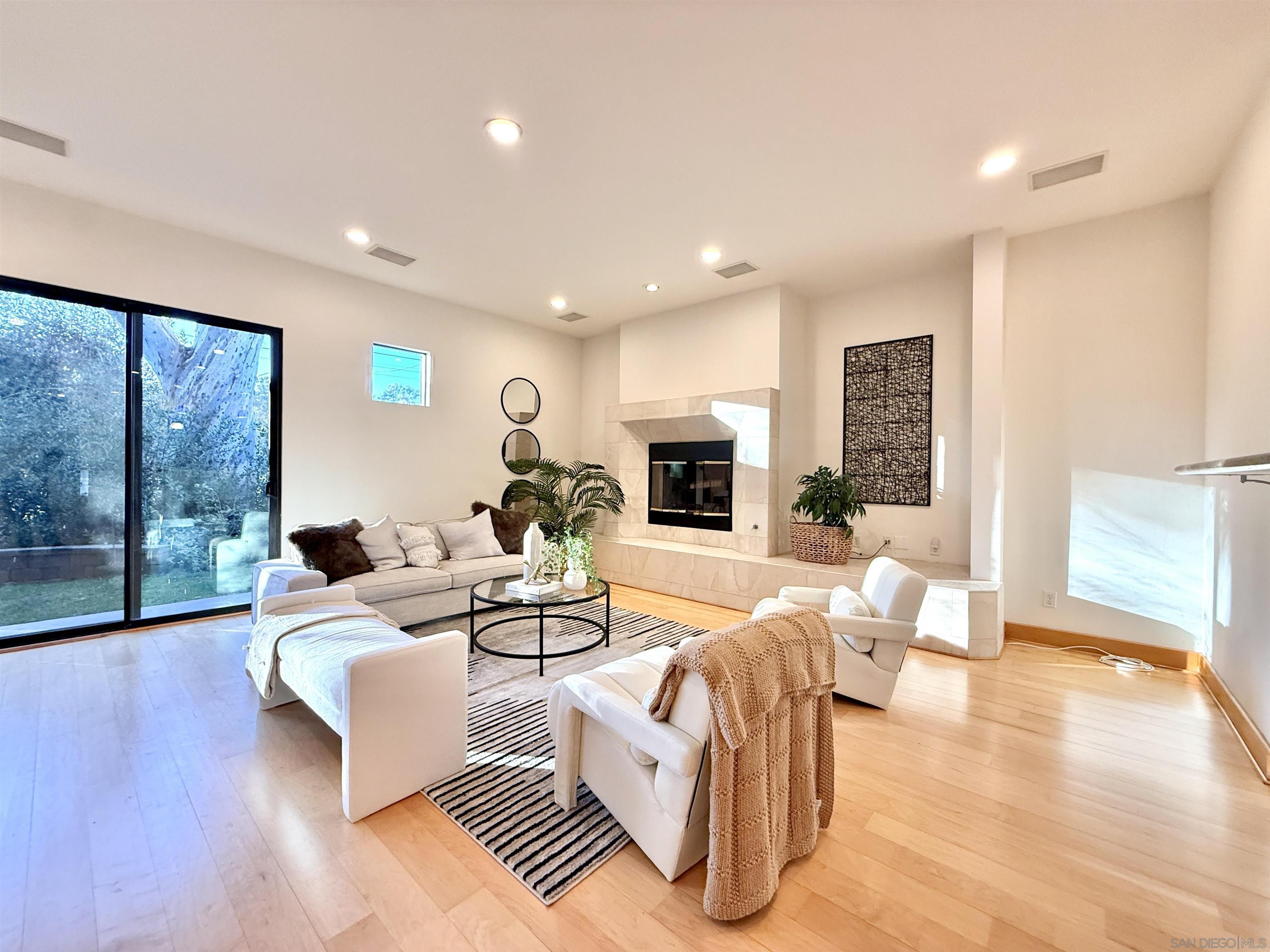 Detail Gallery Image 12 of 31 For 3566  Albatross St, San Diego,  CA 92103 - 3 Beds | 3/1 Baths