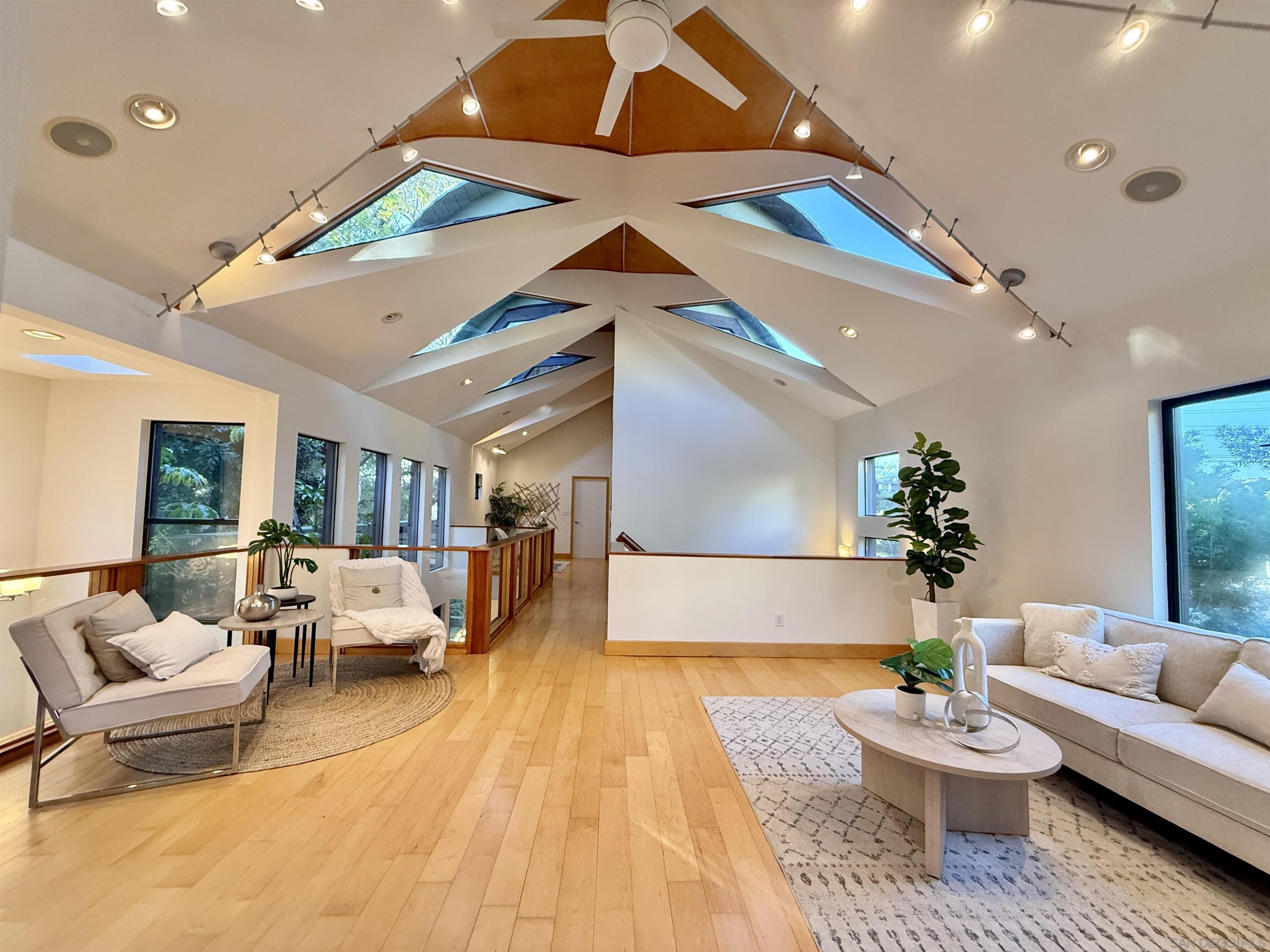 Detail Gallery Image 16 of 31 For 3566  Albatross St, San Diego,  CA 92103 - 3 Beds | 3/1 Baths