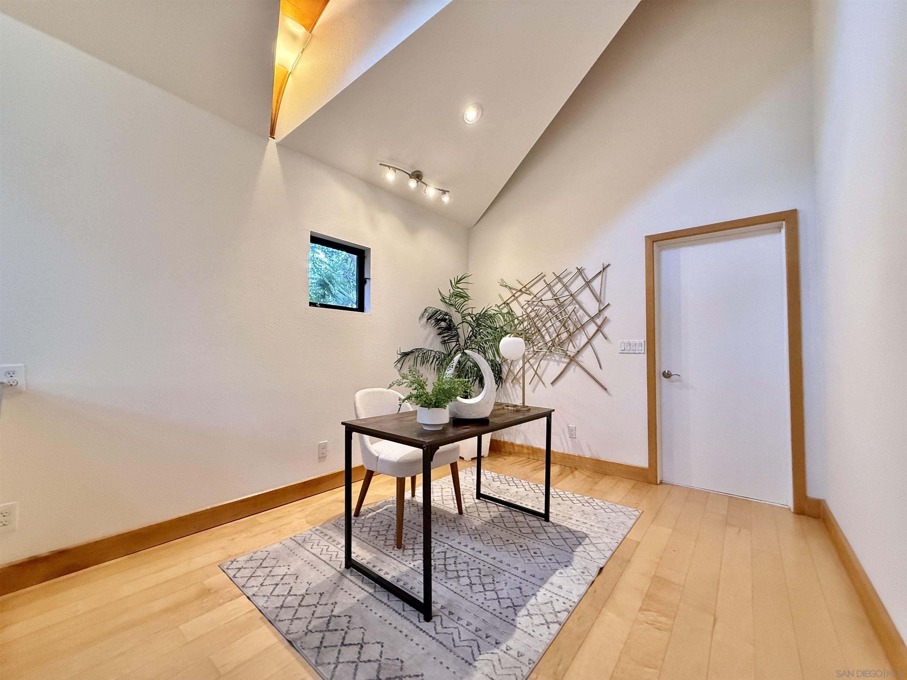 Detail Gallery Image 19 of 31 For 3566  Albatross St, San Diego,  CA 92103 - 3 Beds | 3/1 Baths