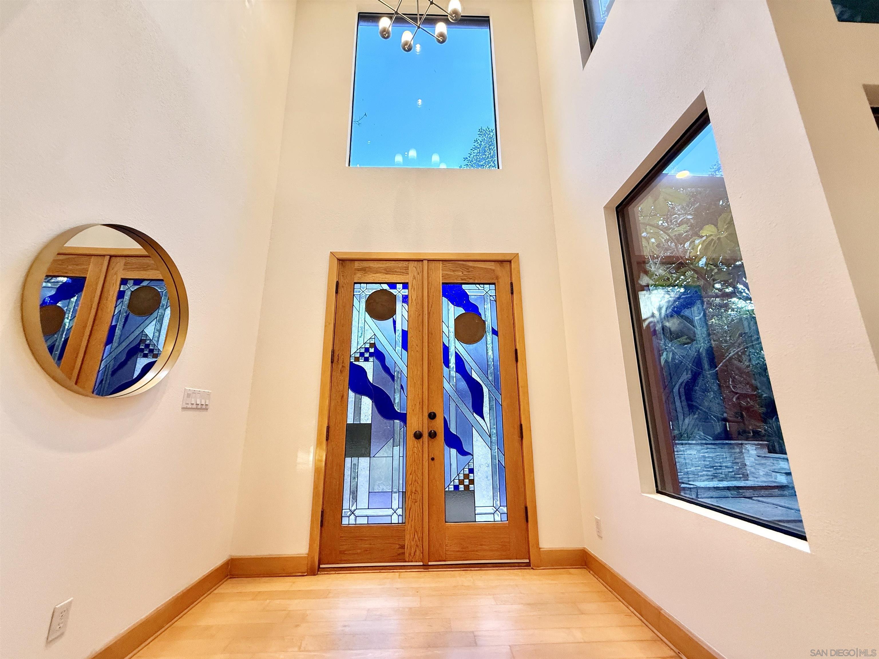 Detail Gallery Image 3 of 31 For 3566  Albatross St, San Diego,  CA 92103 - 3 Beds | 3/1 Baths