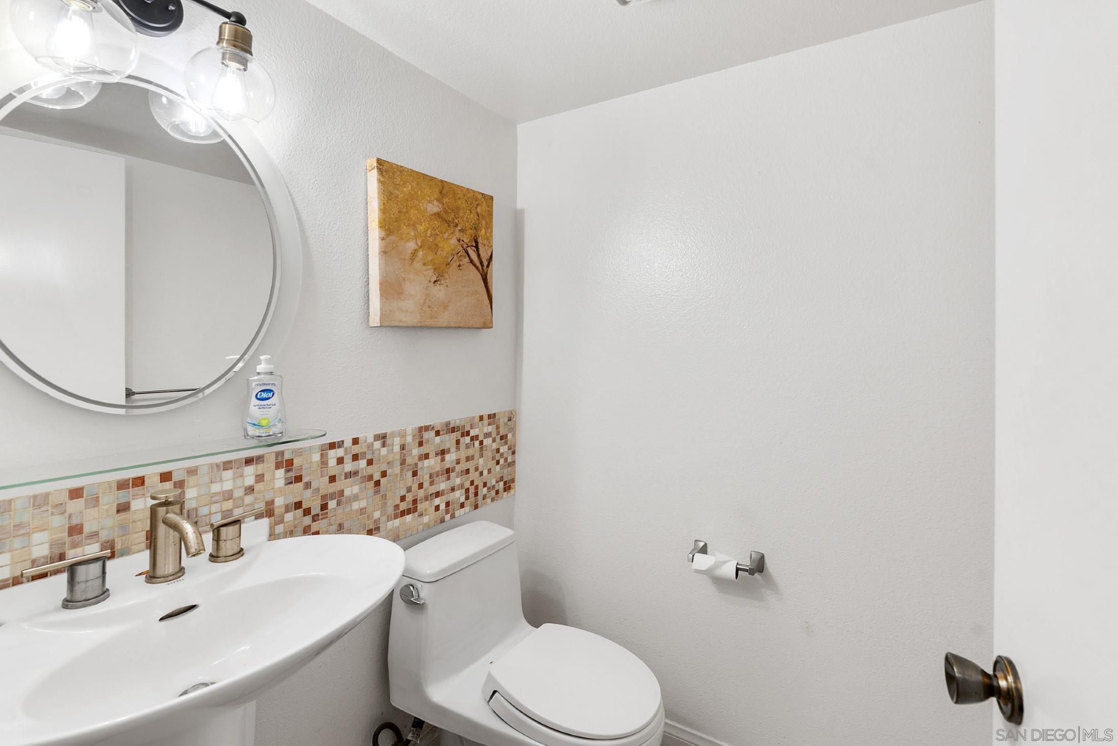 Detail Gallery Image 11 of 40 For 10734  Chinon Circle, San Diego,  CA 92126 - 4 Beds | 2/1 Baths