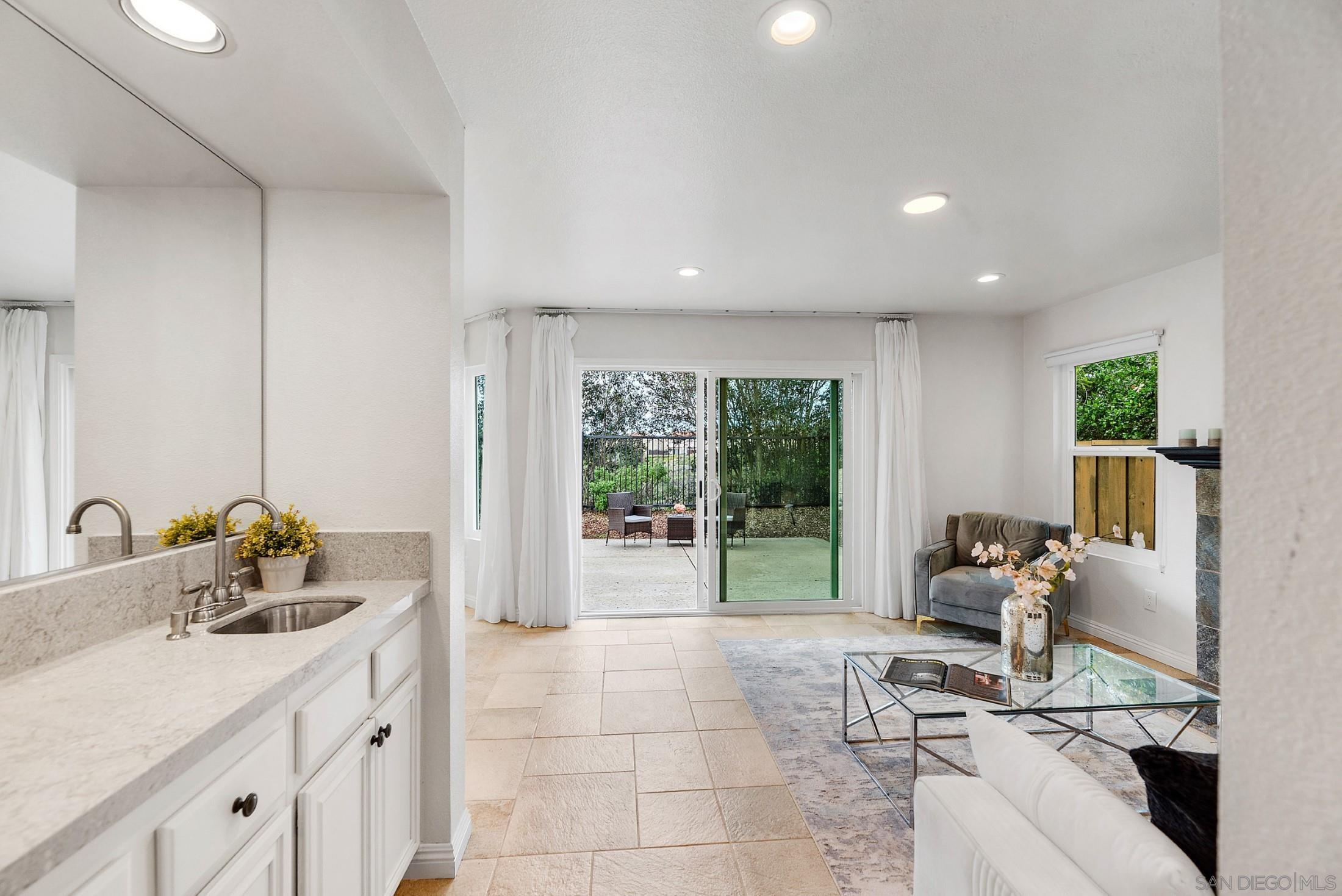 Detail Gallery Image 12 of 40 For 10734  Chinon Circle, San Diego,  CA 92126 - 4 Beds | 2/1 Baths