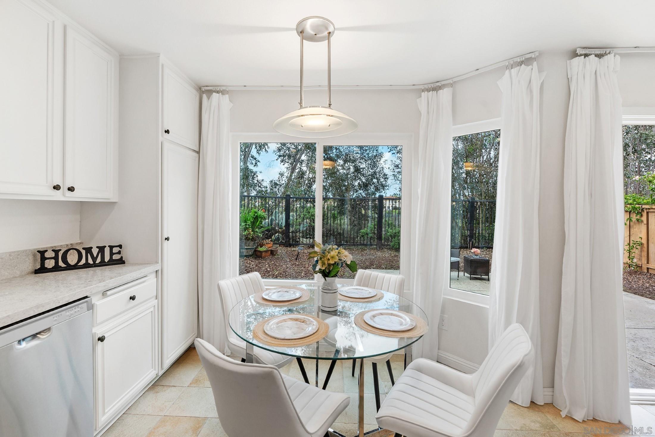 Detail Gallery Image 15 of 40 For 10734  Chinon Circle, San Diego,  CA 92126 - 4 Beds | 2/1 Baths