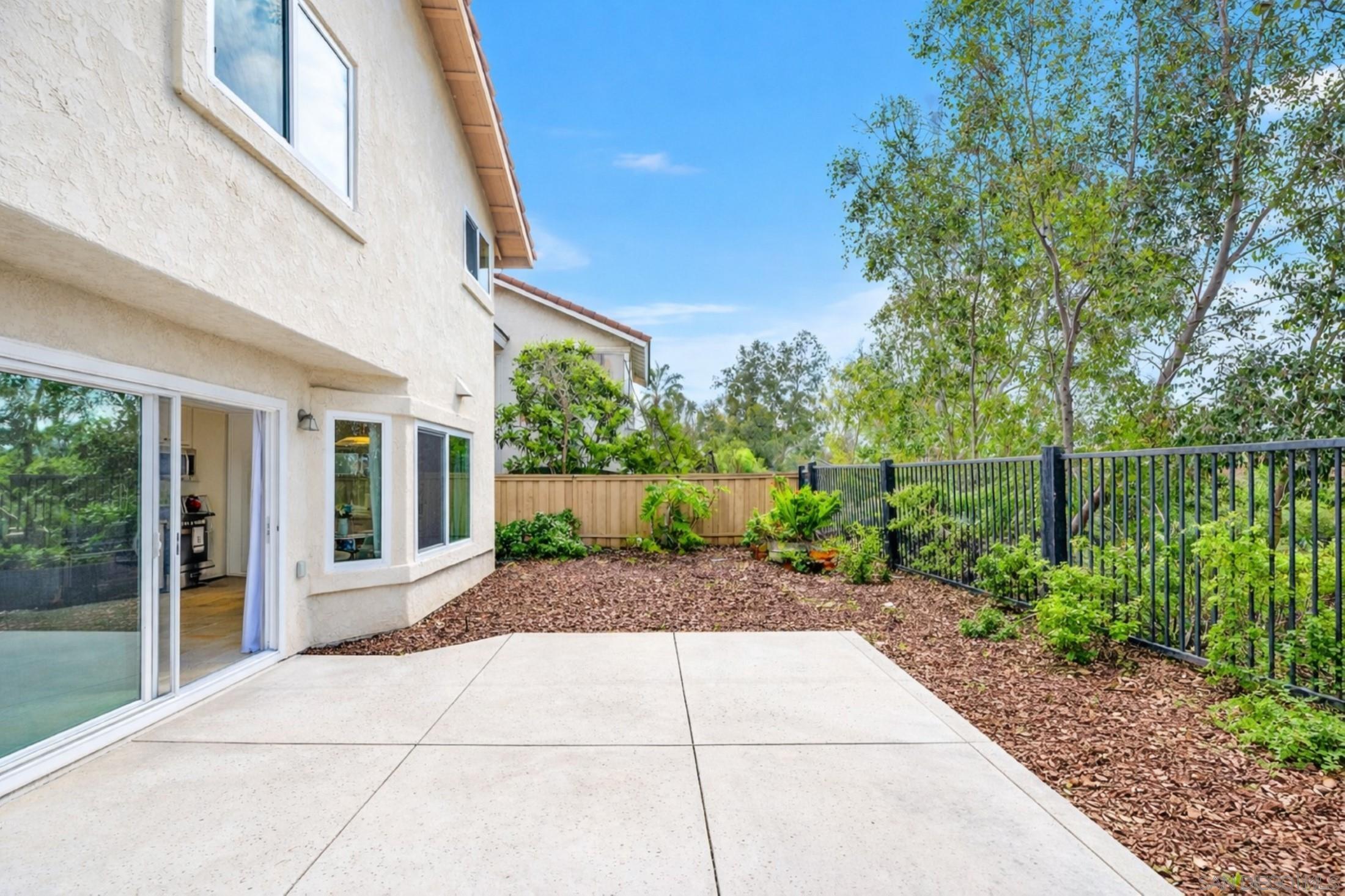 Detail Gallery Image 34 of 40 For 10734  Chinon Circle, San Diego,  CA 92126 - 4 Beds | 2/1 Baths