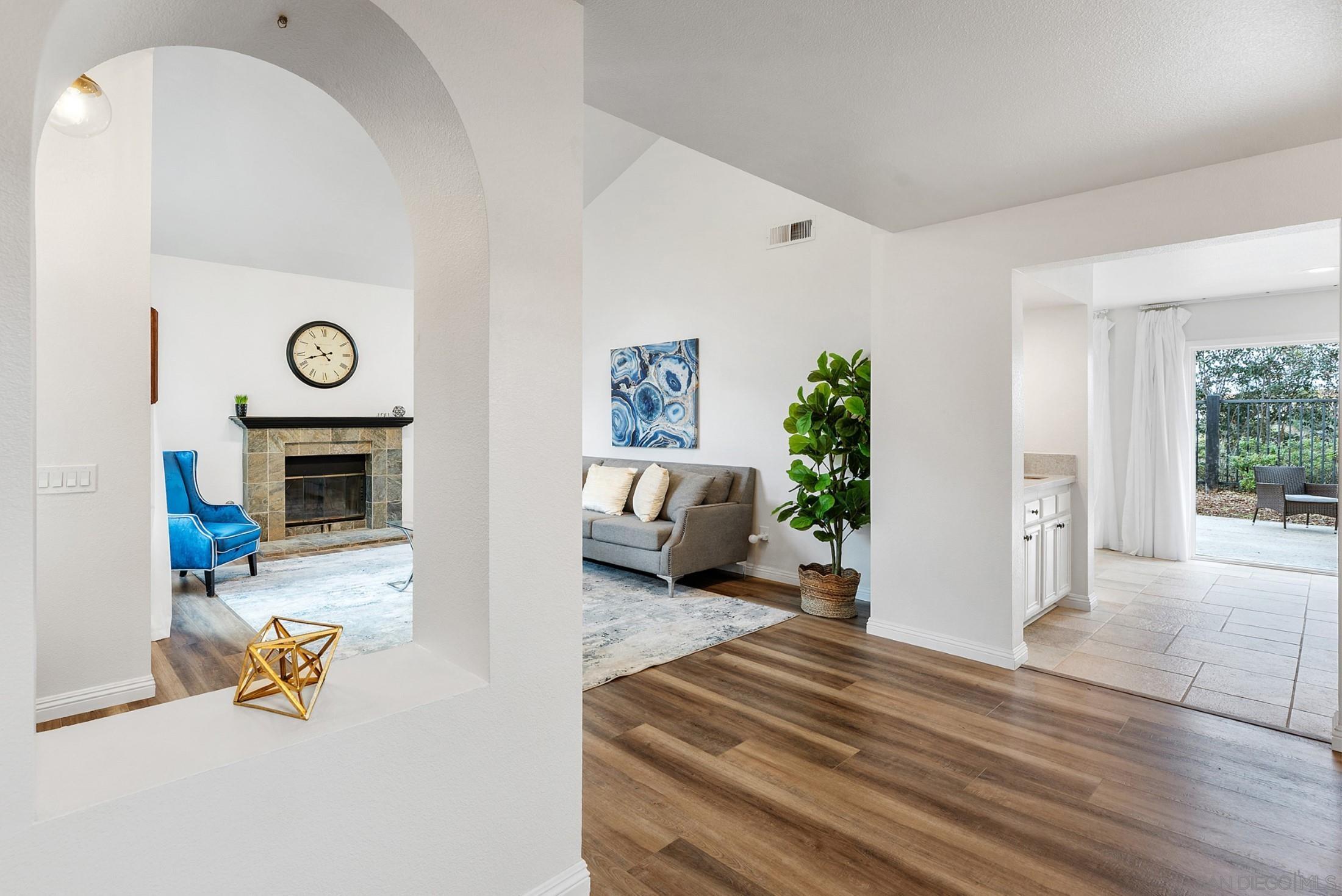 Detail Gallery Image 7 of 40 For 10734  Chinon Circle, San Diego,  CA 92126 - 4 Beds | 2/1 Baths