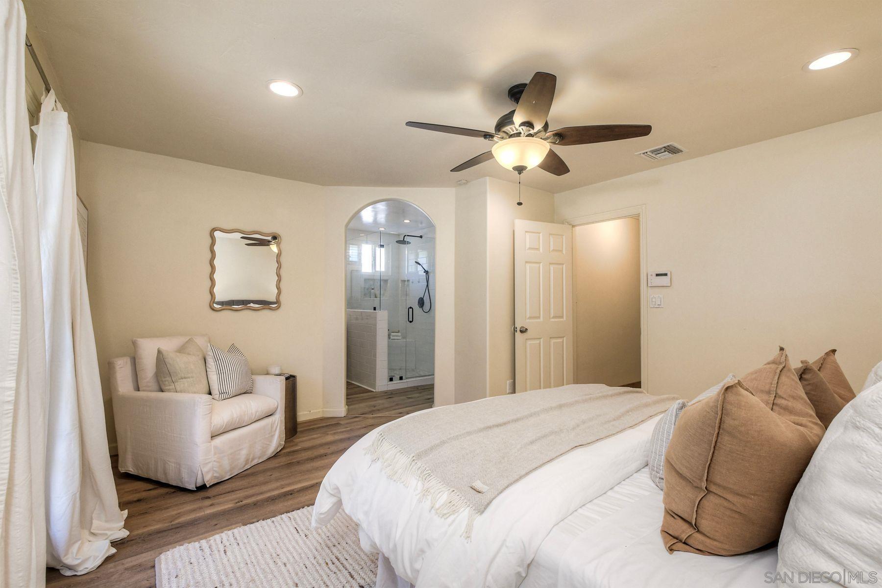 Detail Gallery Image 14 of 26 For 2372  Worden St, San Diego,  CA 92107 - 4 Beds | 2 Baths