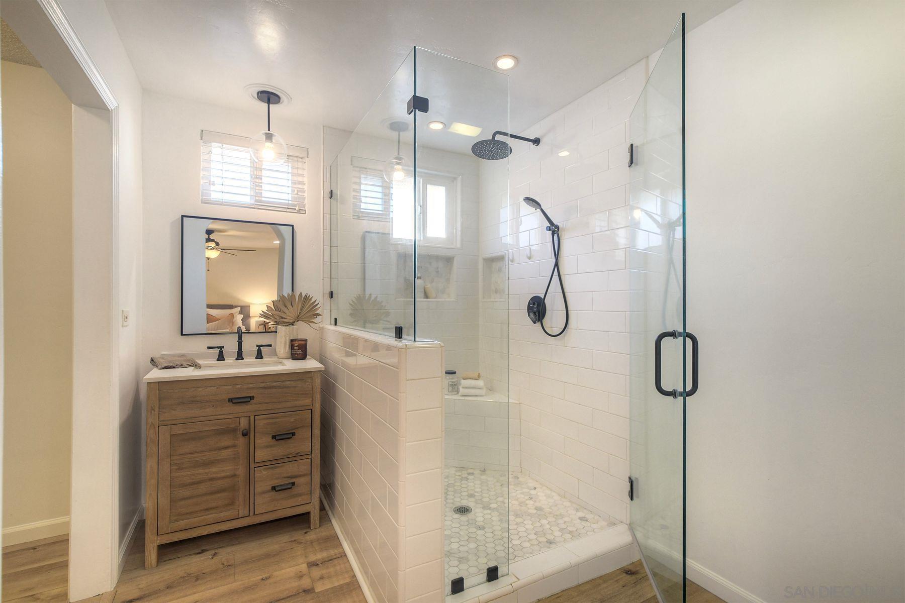 Detail Gallery Image 15 of 26 For 2372  Worden St, San Diego,  CA 92107 - 4 Beds | 2 Baths